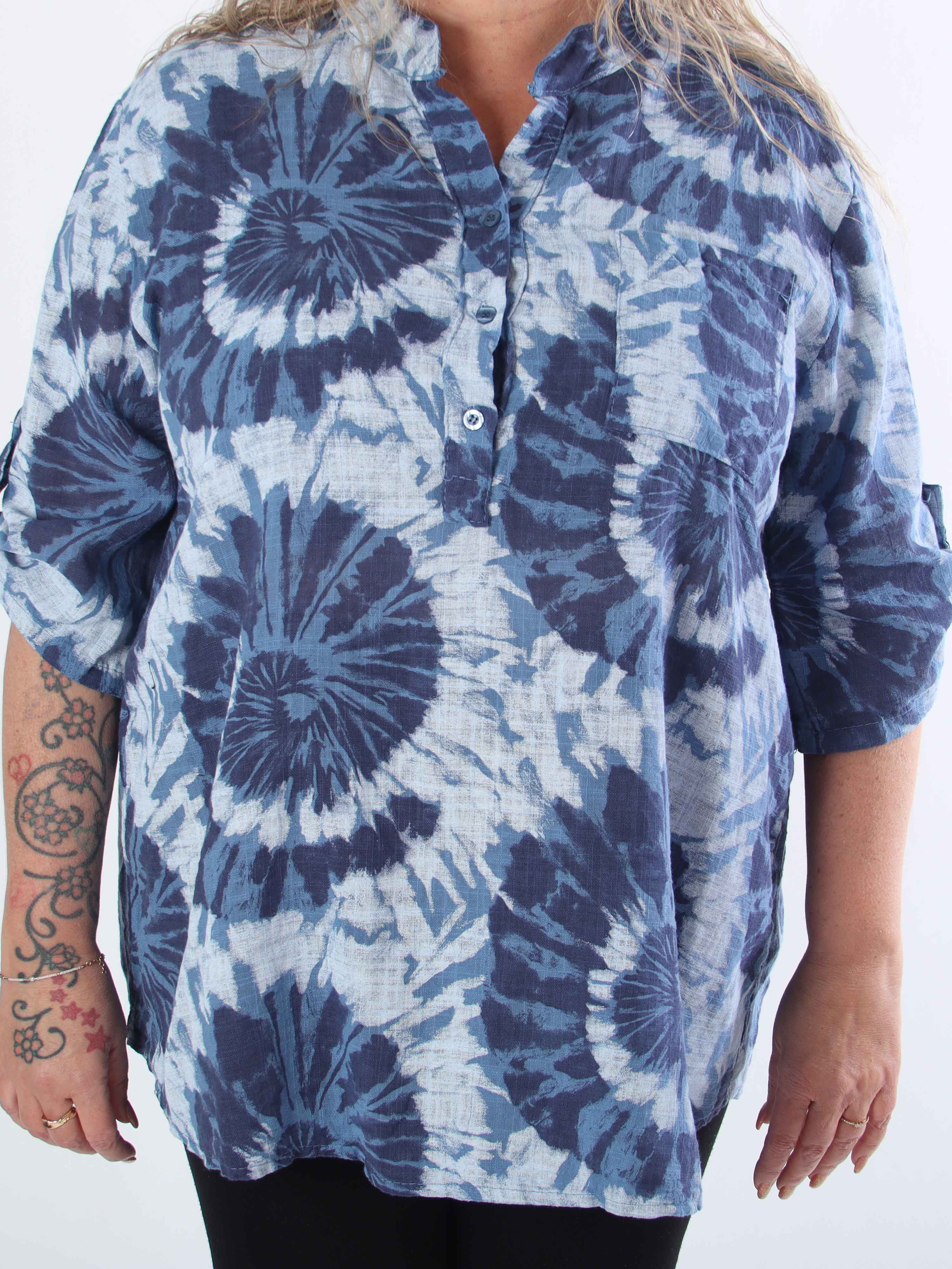 Akella - Mønstret plus size skjorte i let bomuldsstof