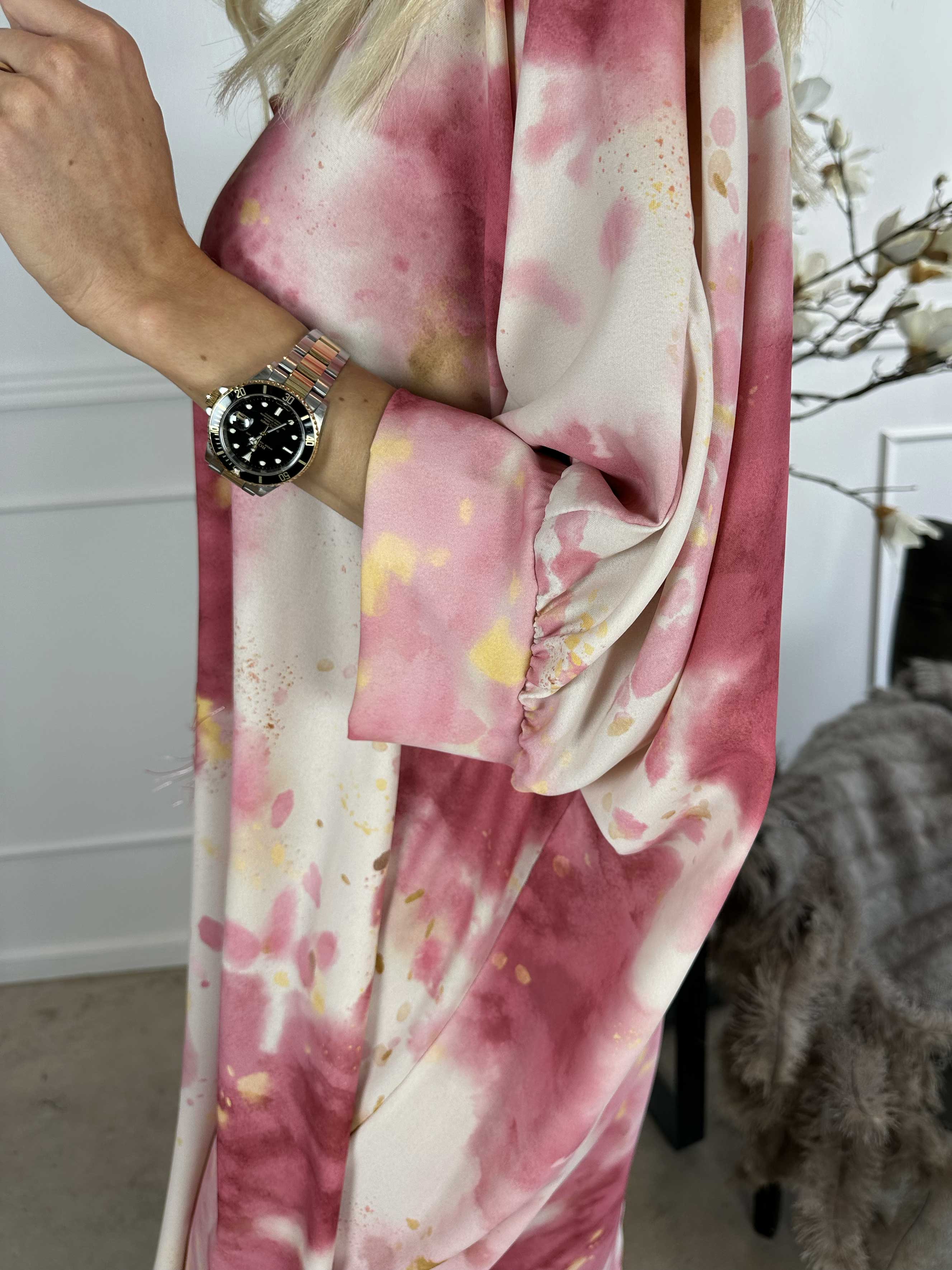 Alfrida - Batikmønstret kjole i løs pasform