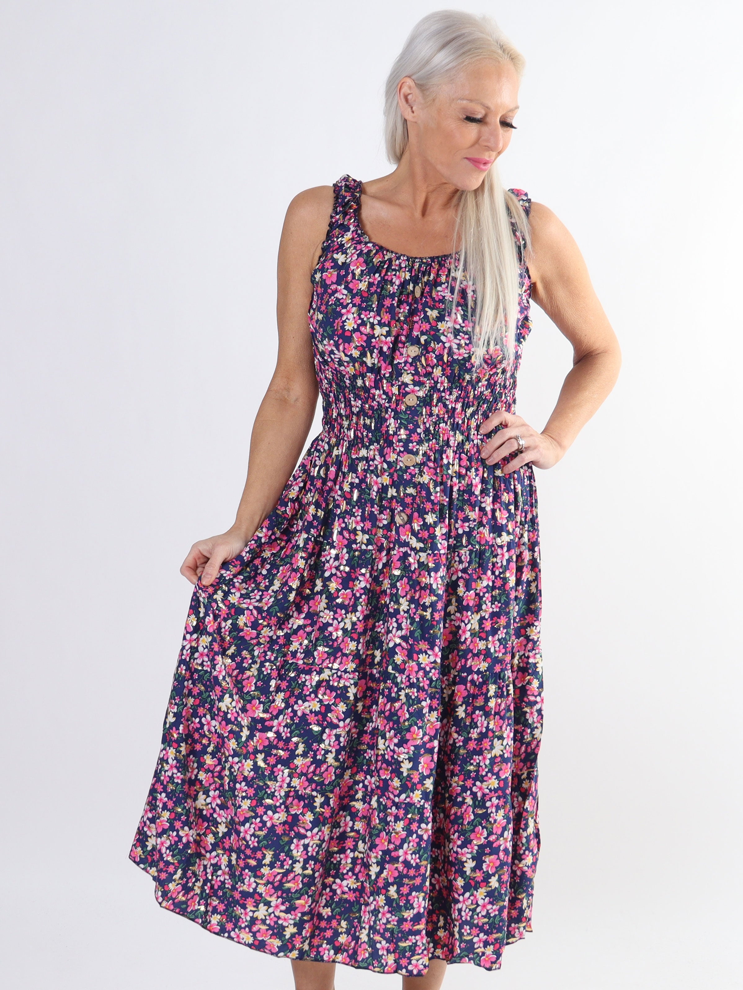 Alicia Small Flower Short - Plus size kjole i viskose med smock