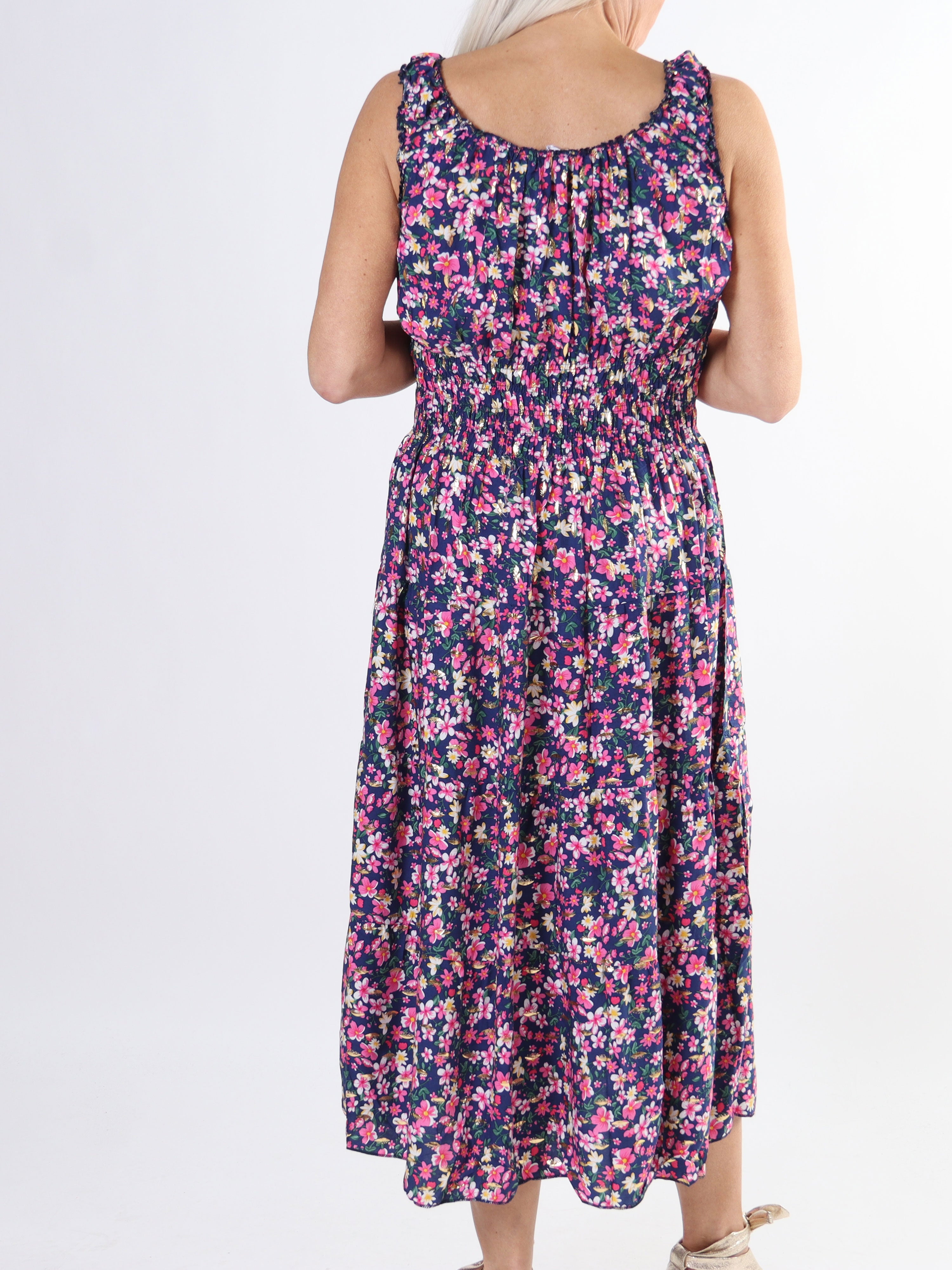 Alicia Small Flower Short - Plus size kjole i viskose med smock