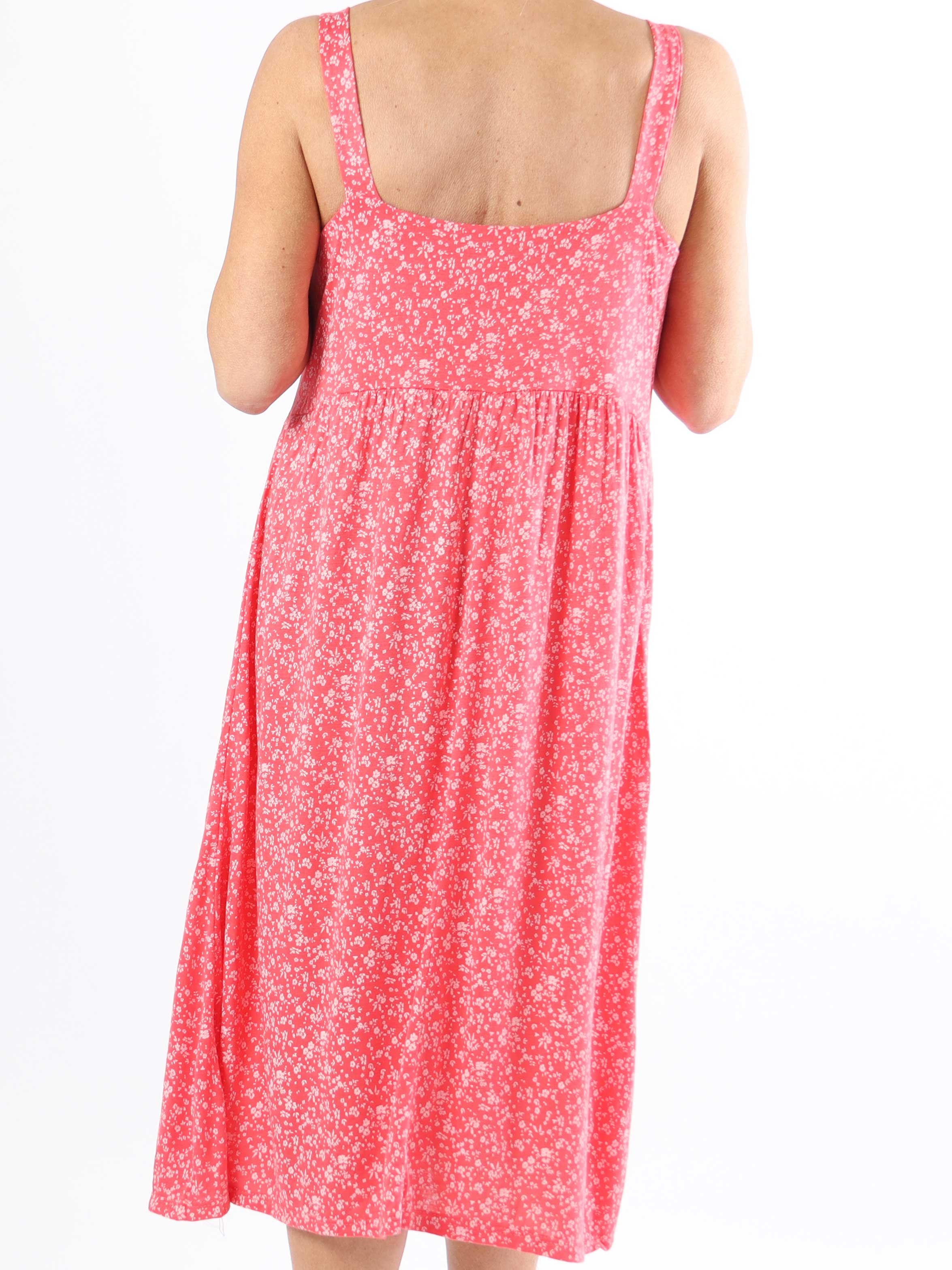 Alva - Blomstret plus size sommerkjole med pynteknapper