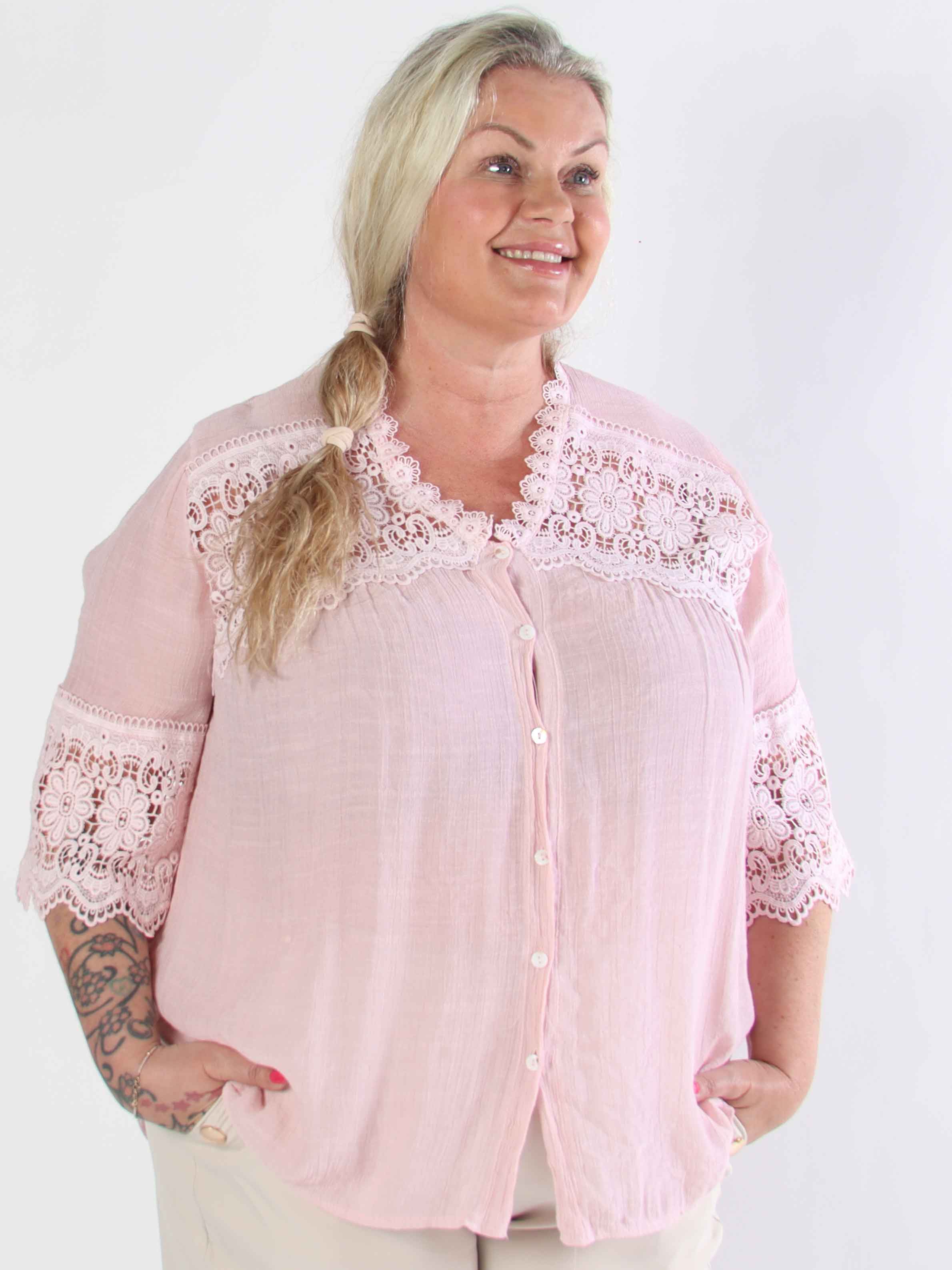 Alva - Sød plus size tunika med søde broderede ærmer