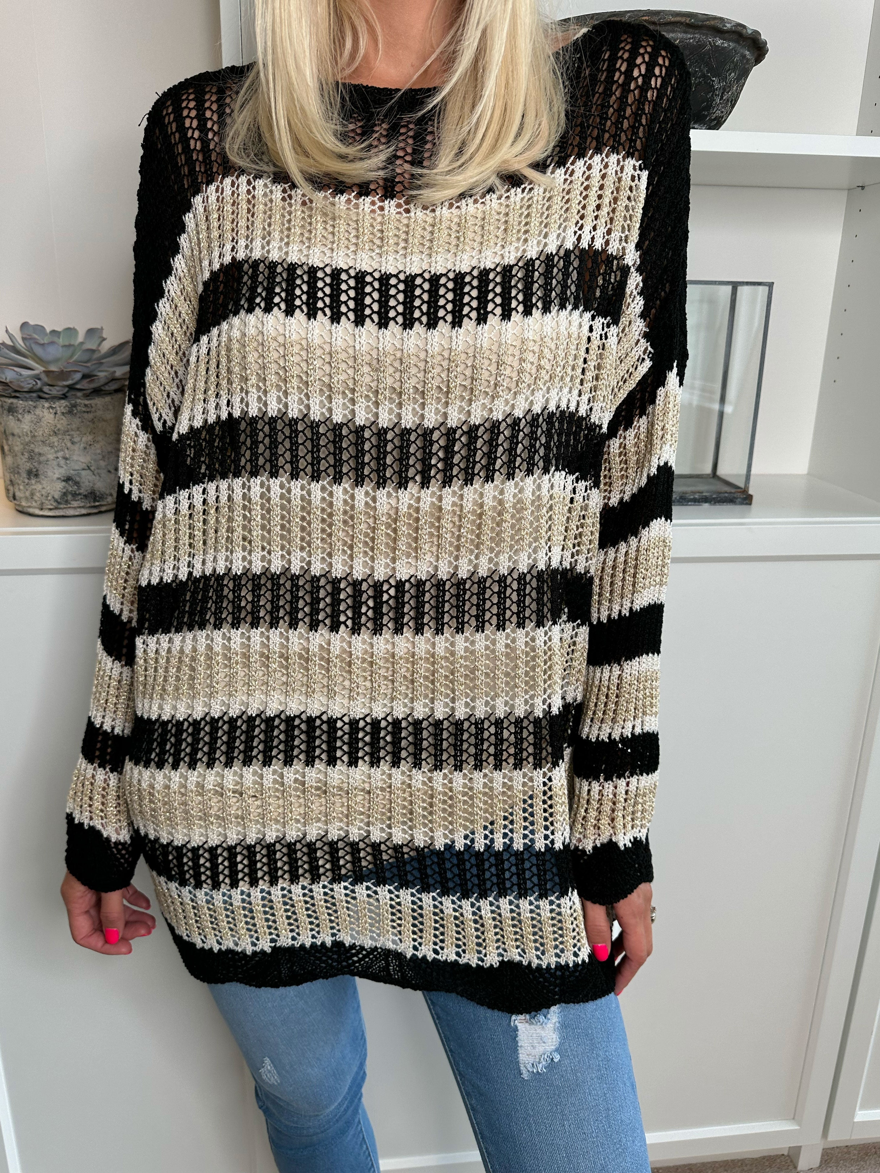 Ania - Stribet strikbluse med huller