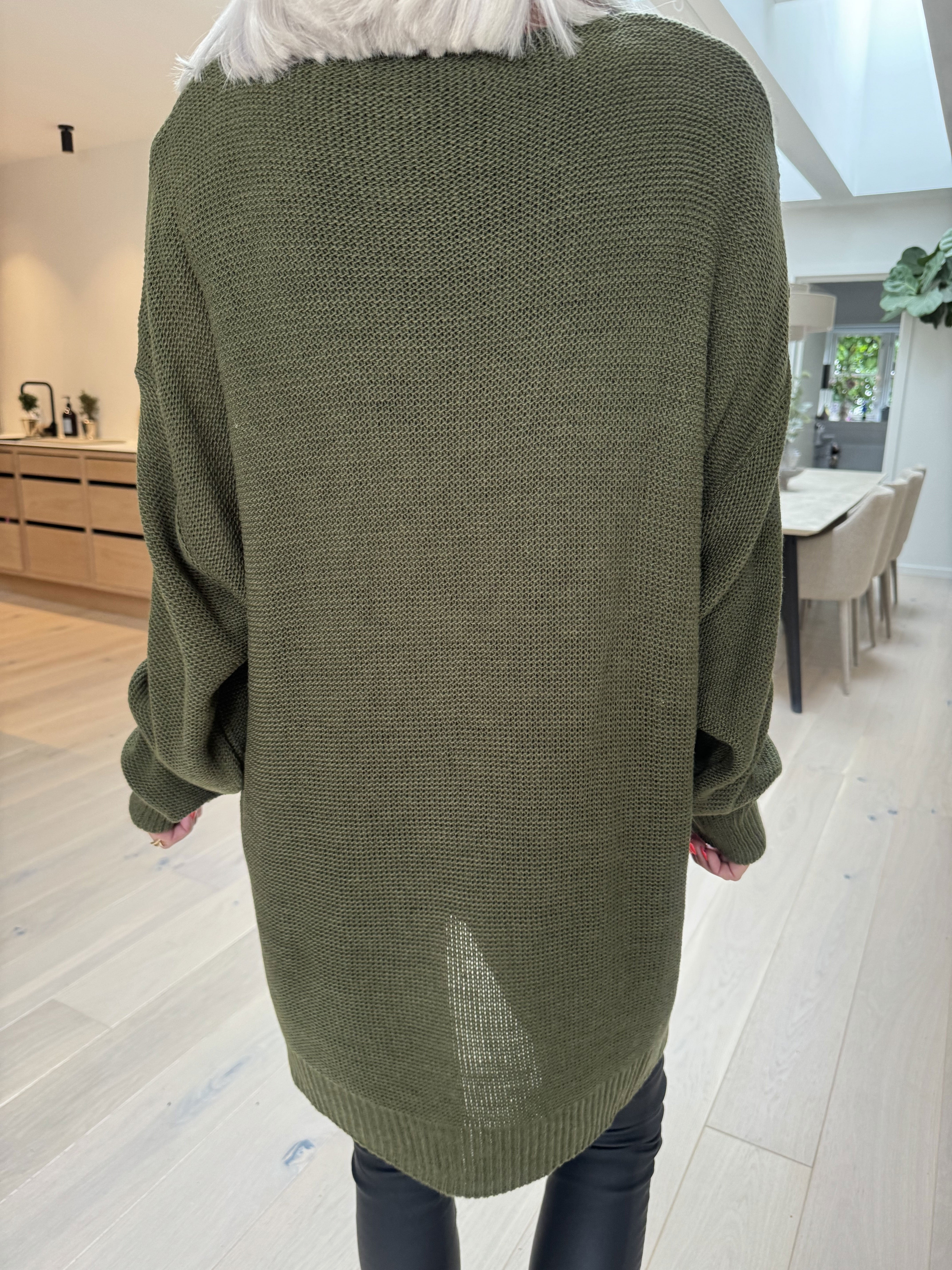 Annalise - Strikkjole med hjerte foran