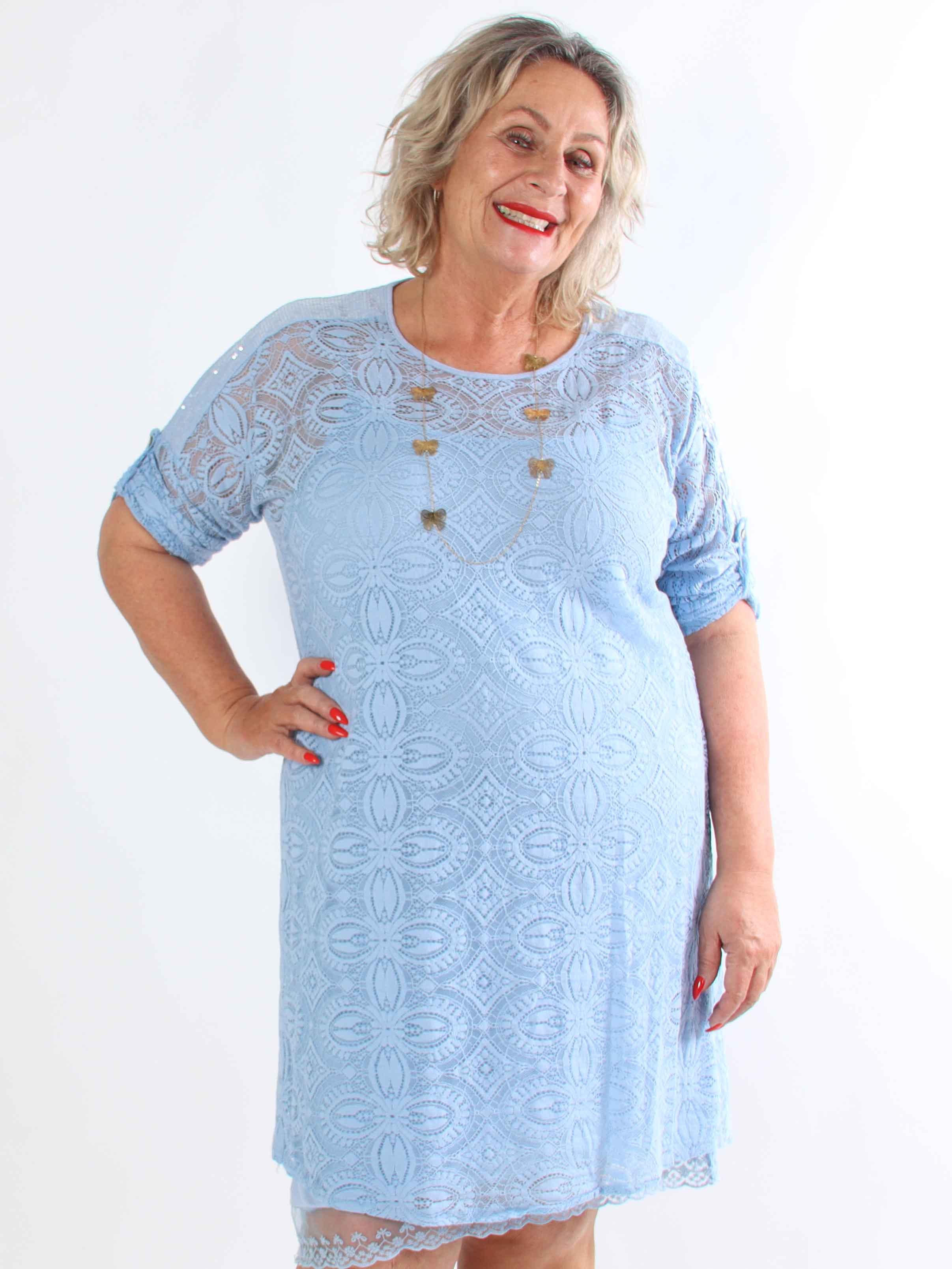 Arianna - Sød plus size blondekjole i bomuld med blød underkjole