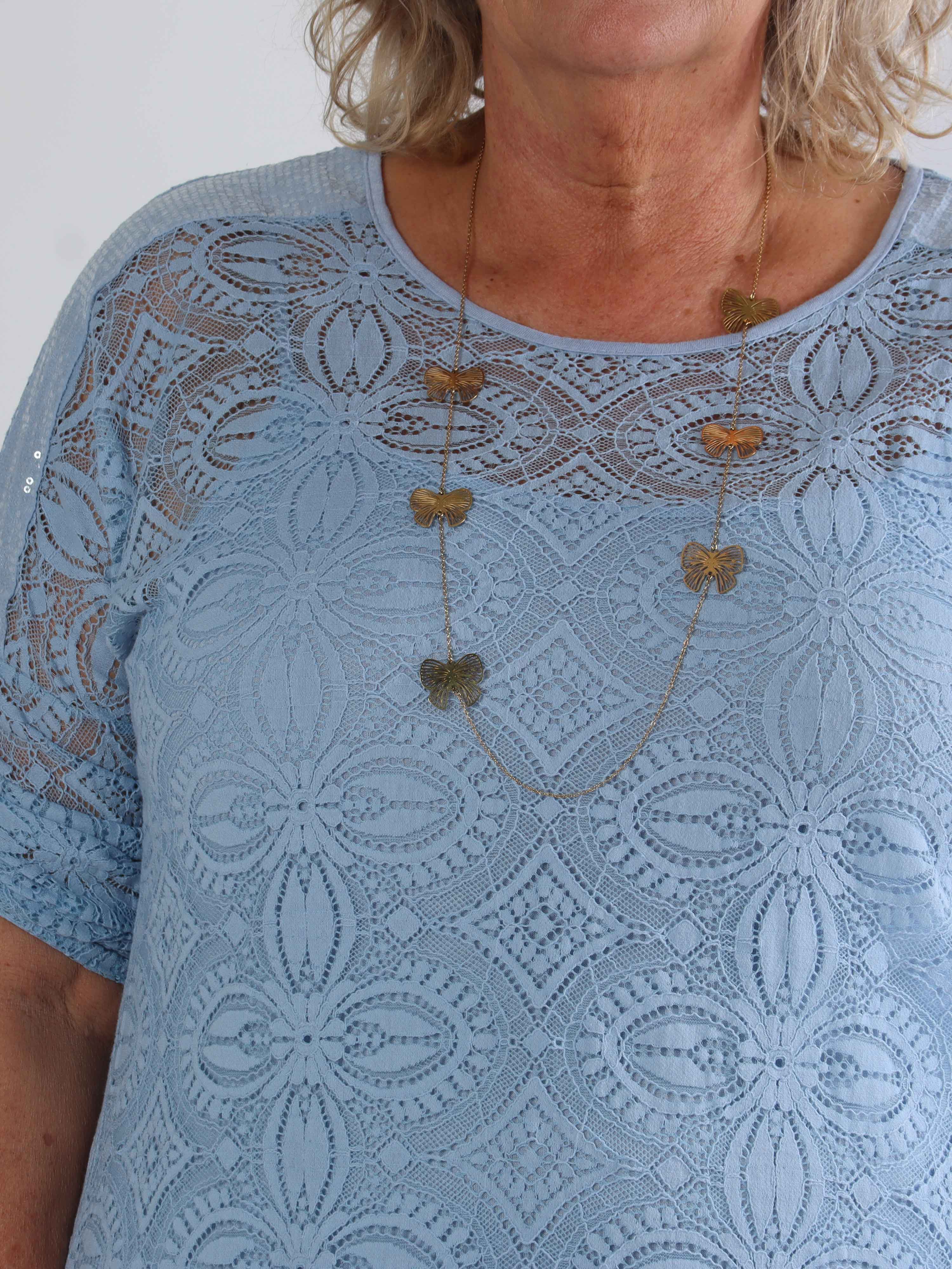 Arianna - Sød plus size blondekjole i bomuld med blød underkjole