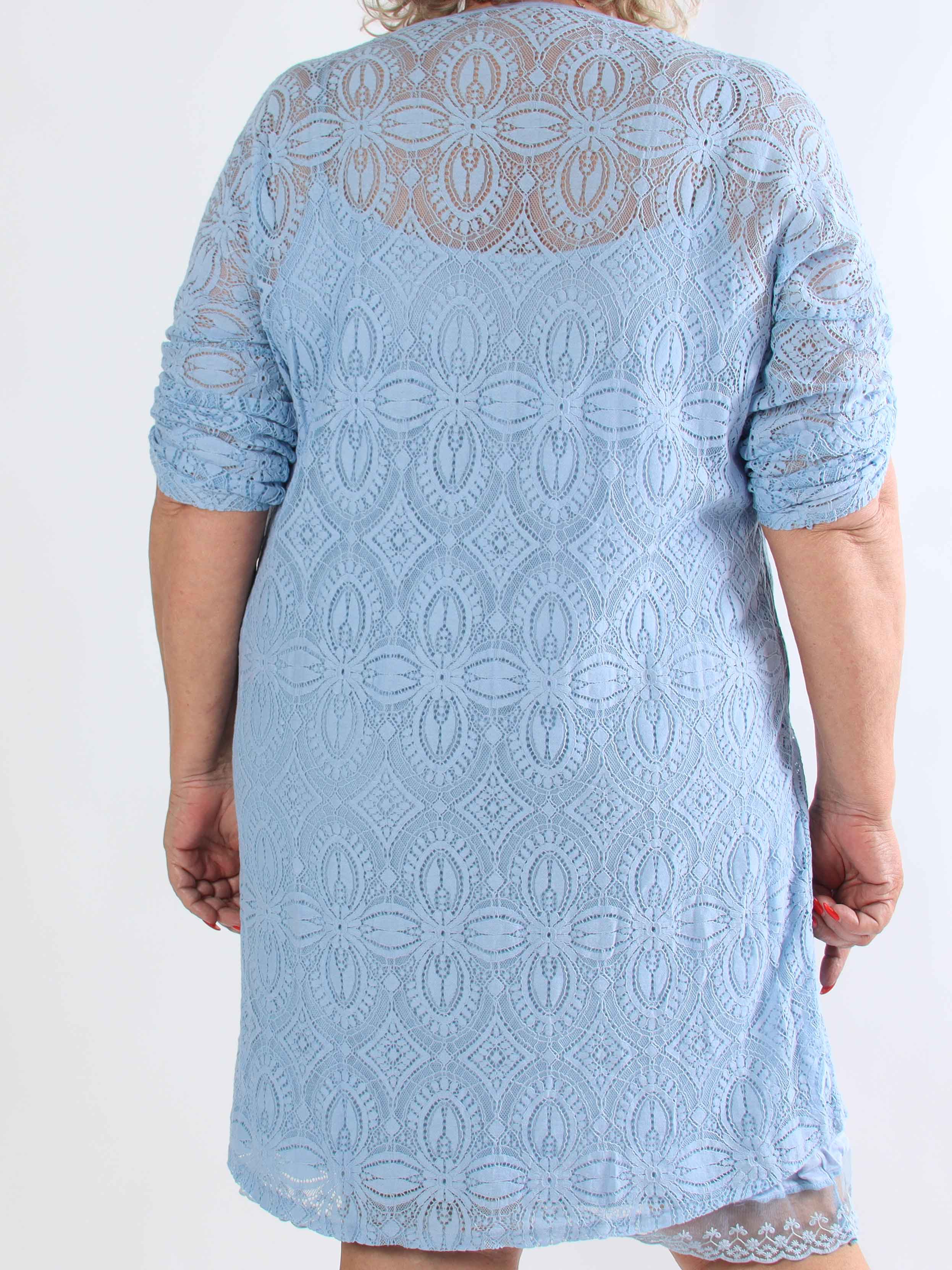 Arianna - Sød plus size blondekjole i bomuld med blød underkjole