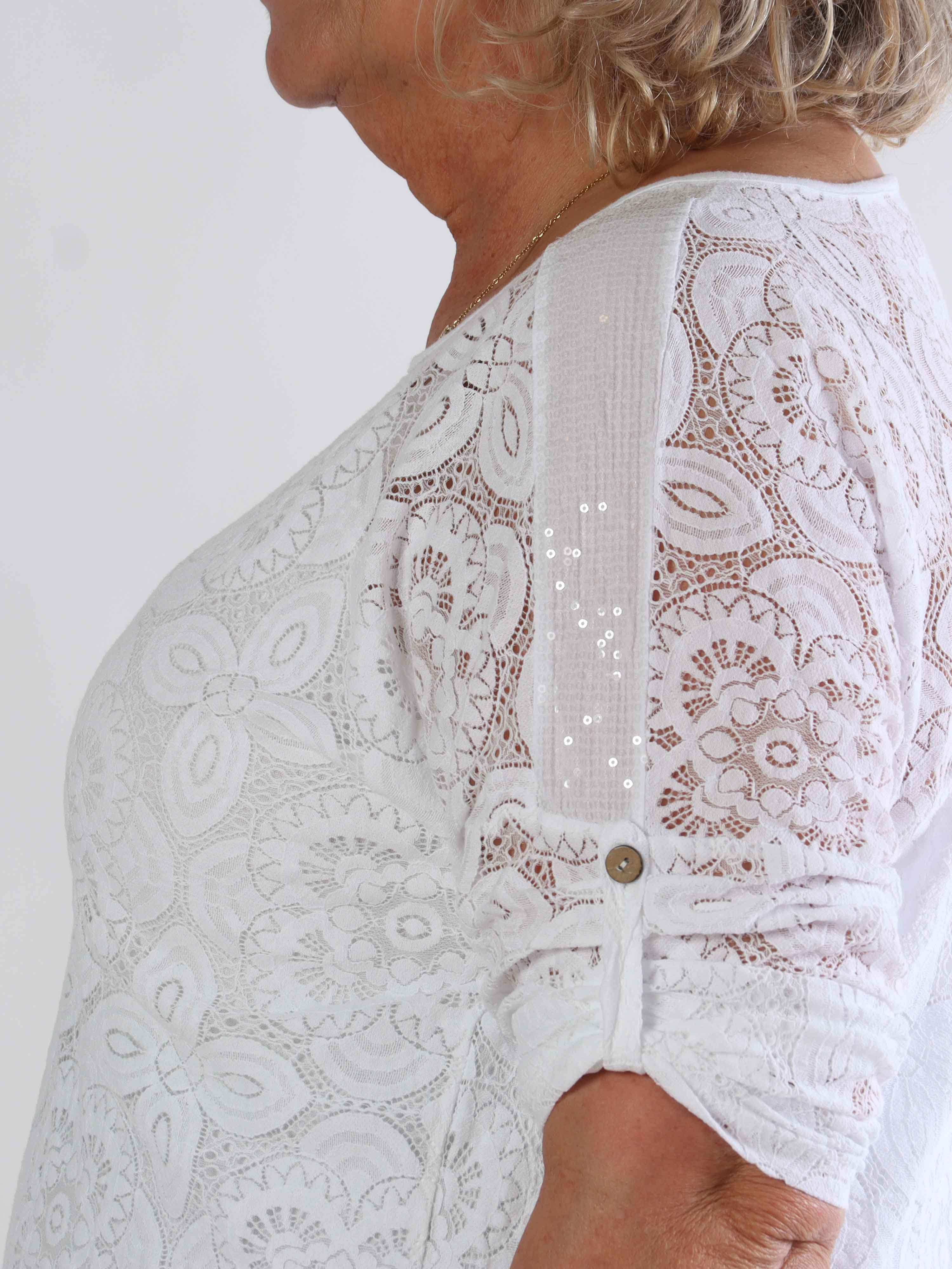 Arianna - Sød plus size blondekjole i bomuld med blød underkjole