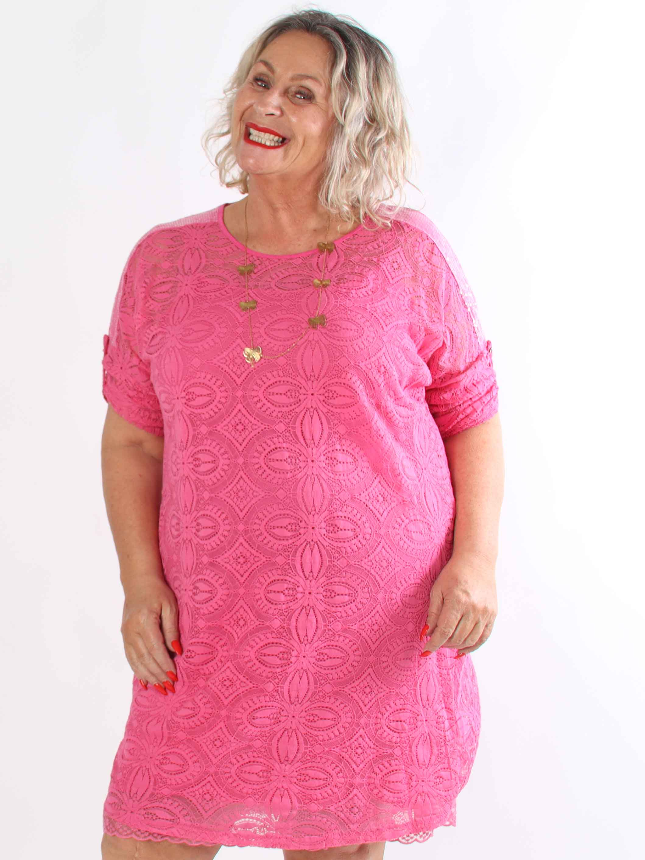 Arianna - Sød plus size blondekjole i bomuld med blød underkjole