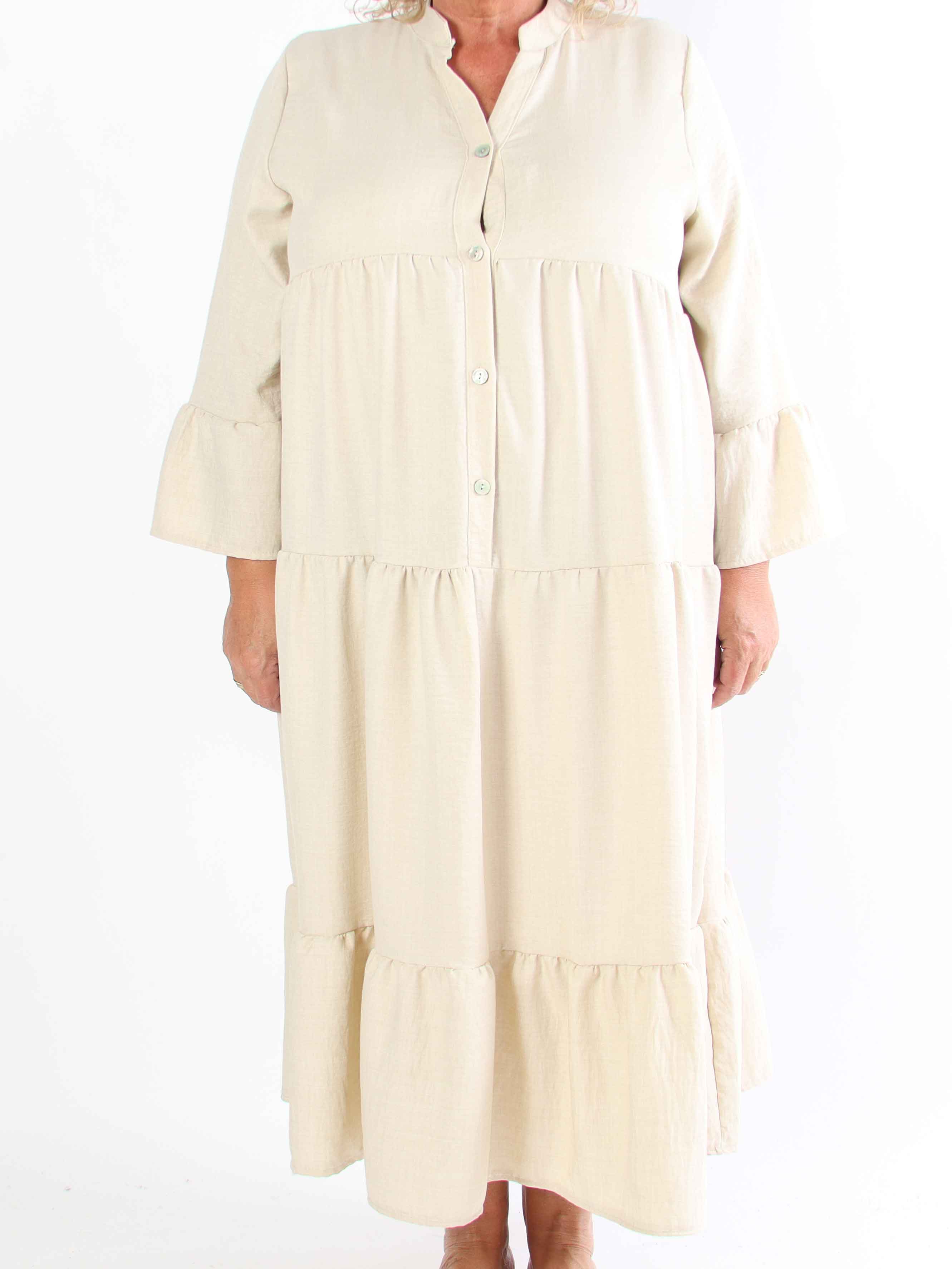 Arjana - Plus size kjole med lag på lag look og knapper