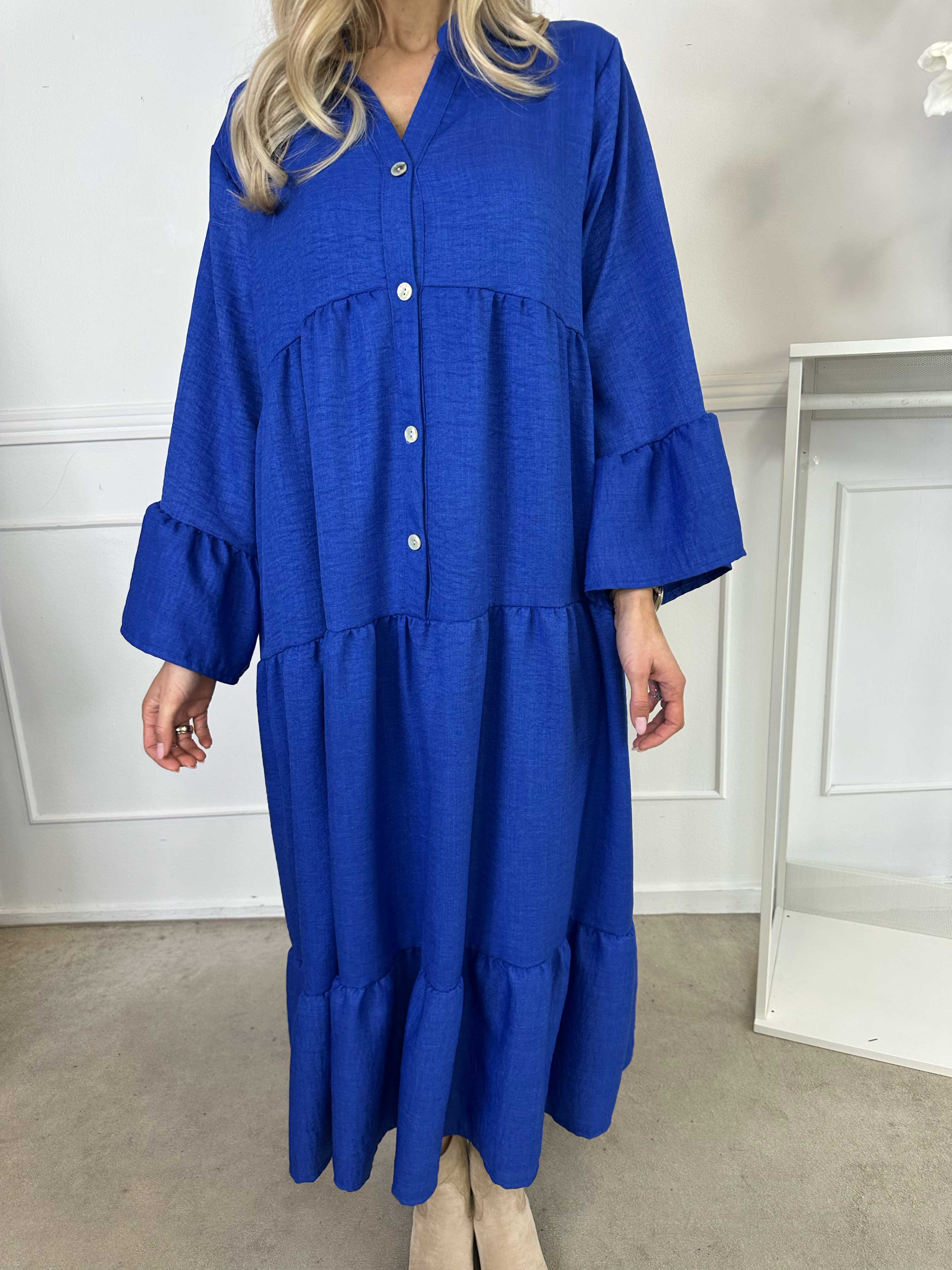 Arjana - Sød kjole med lag på lag look og knapper