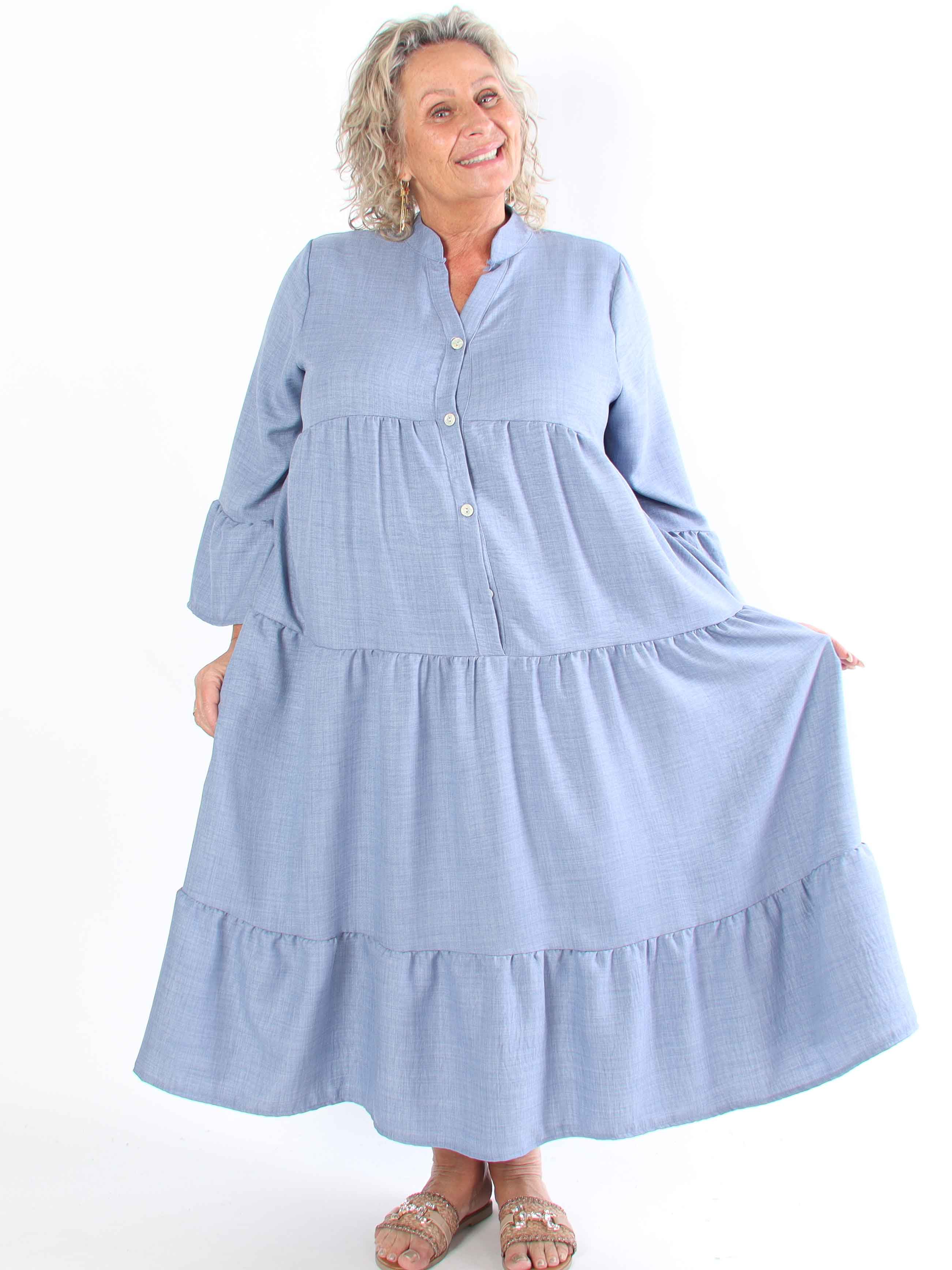 Arjana - Plus size kjole med lag på lag look og knapper