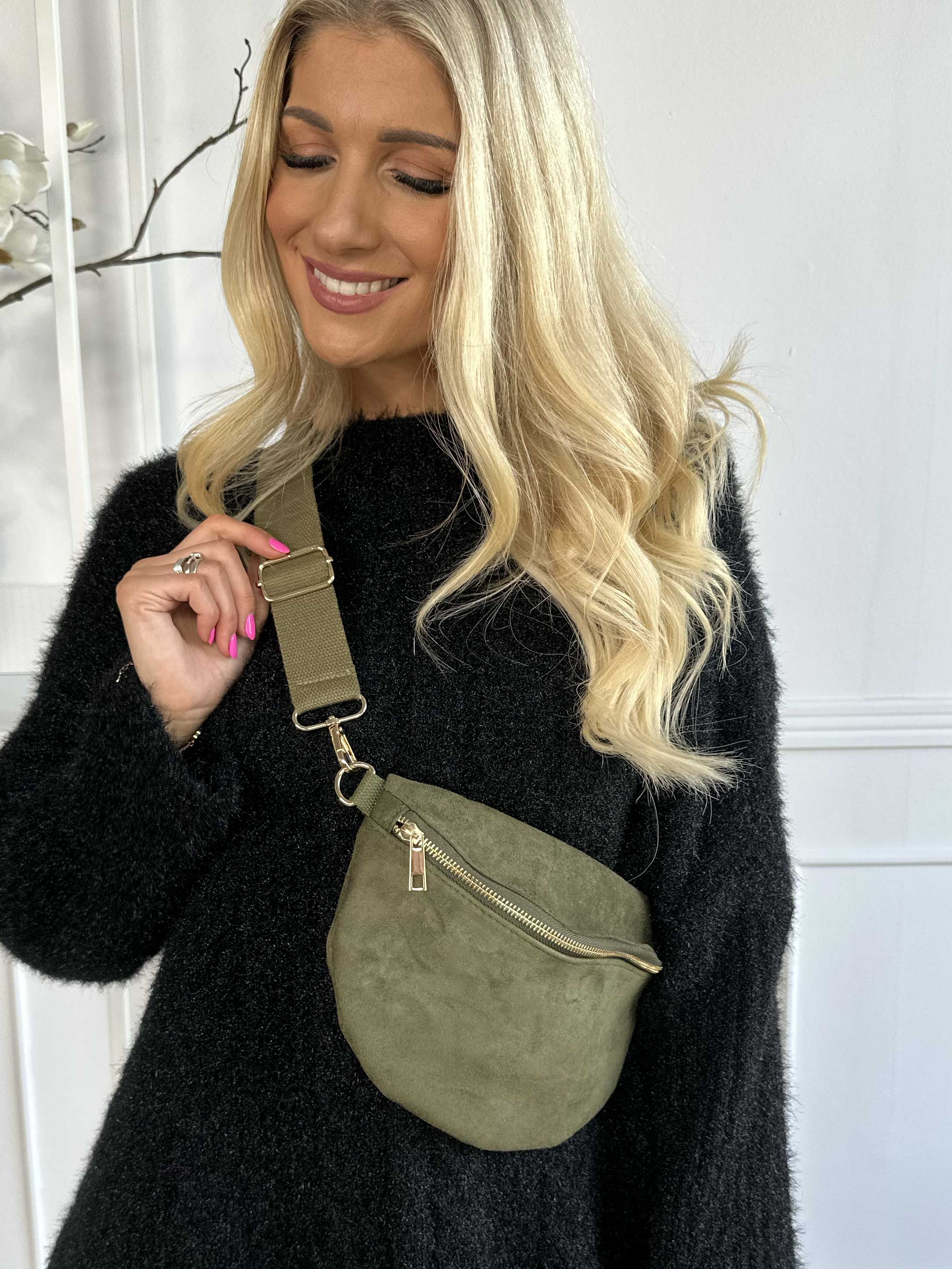 Belicia - Lille crossbody taske i ruskindslook