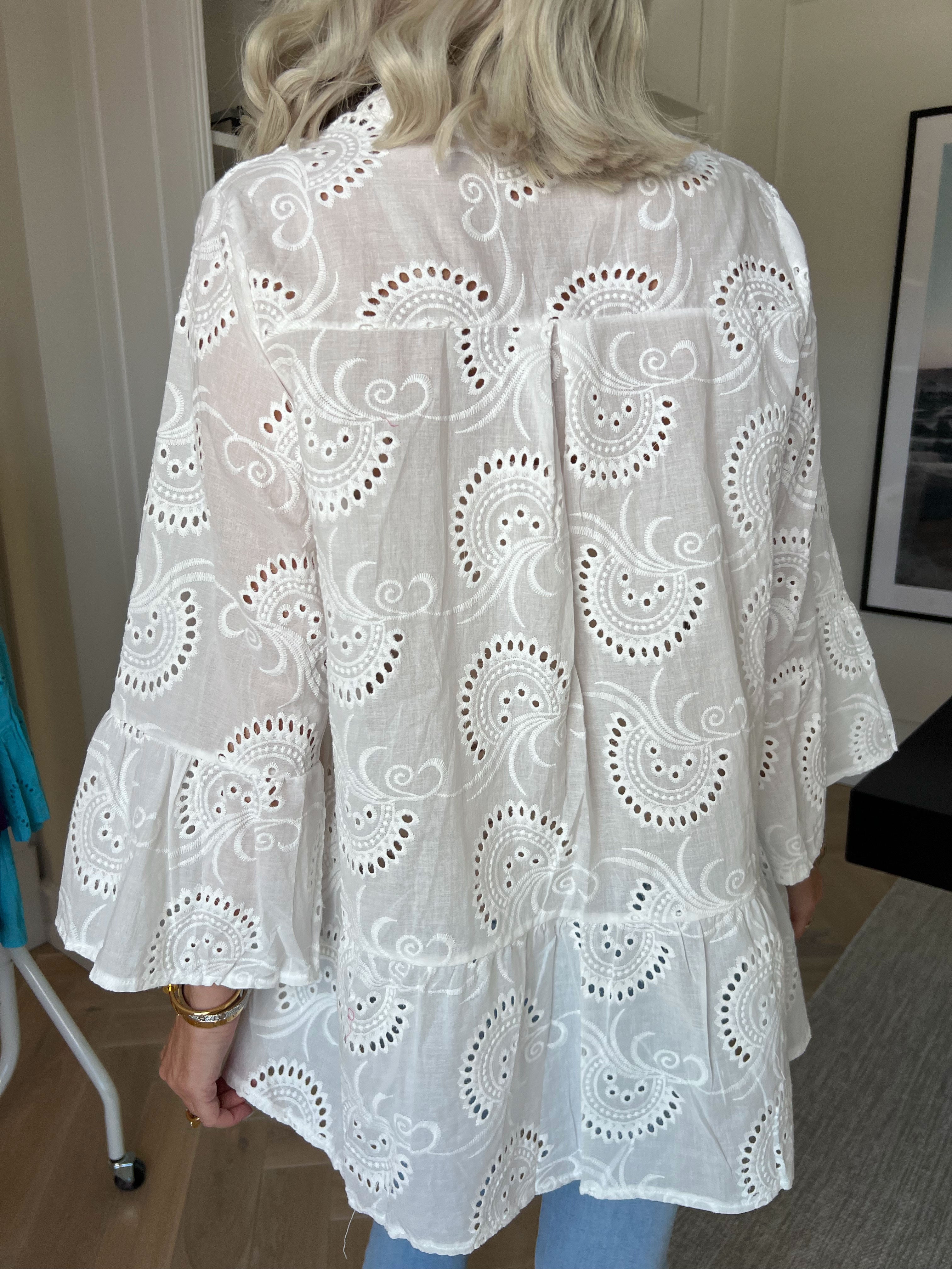 Benti Shirt - Tunika i viskose med broderie anglaise