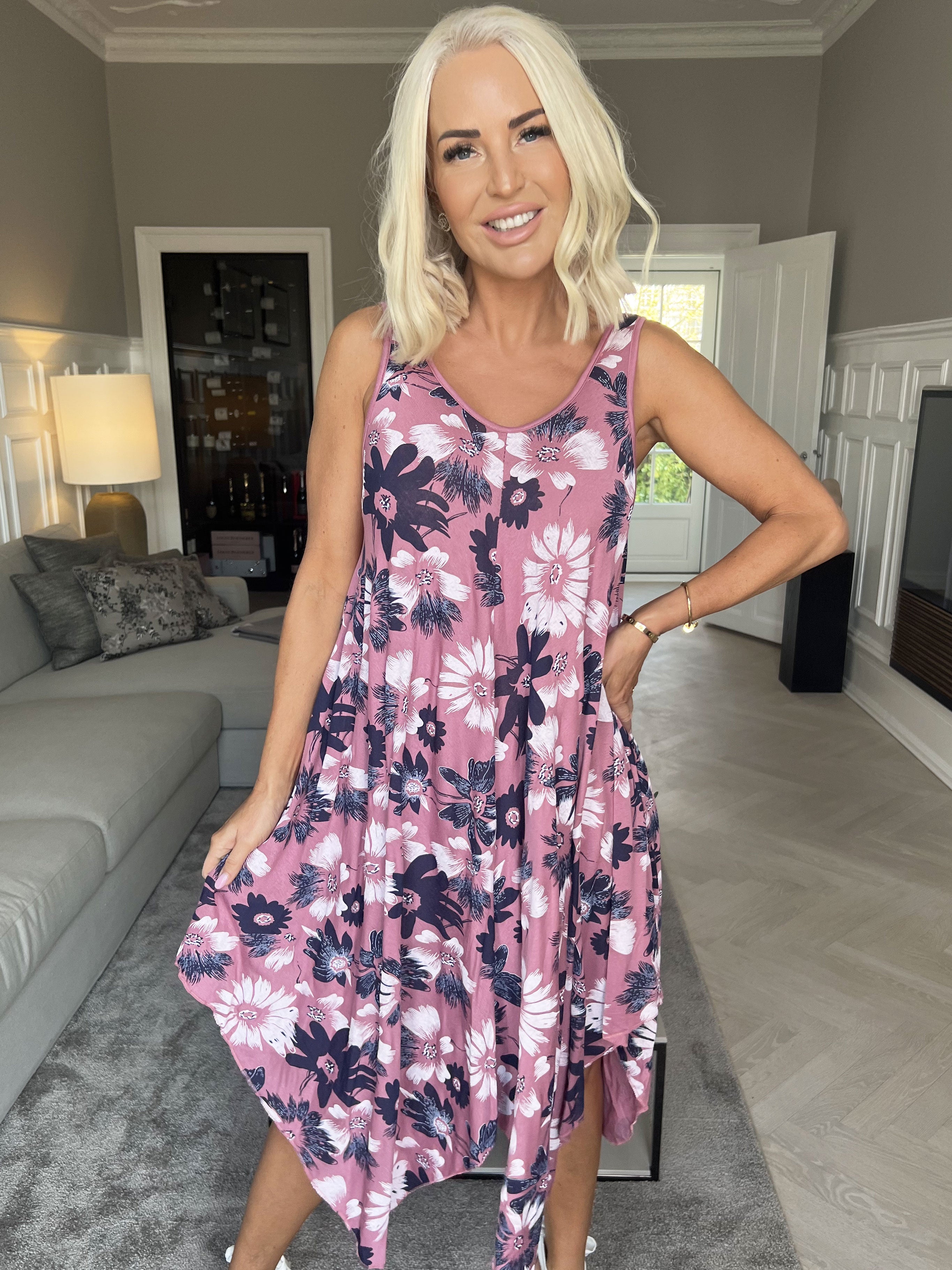 Blair - Luftig kjole i viskose med blomsterprint