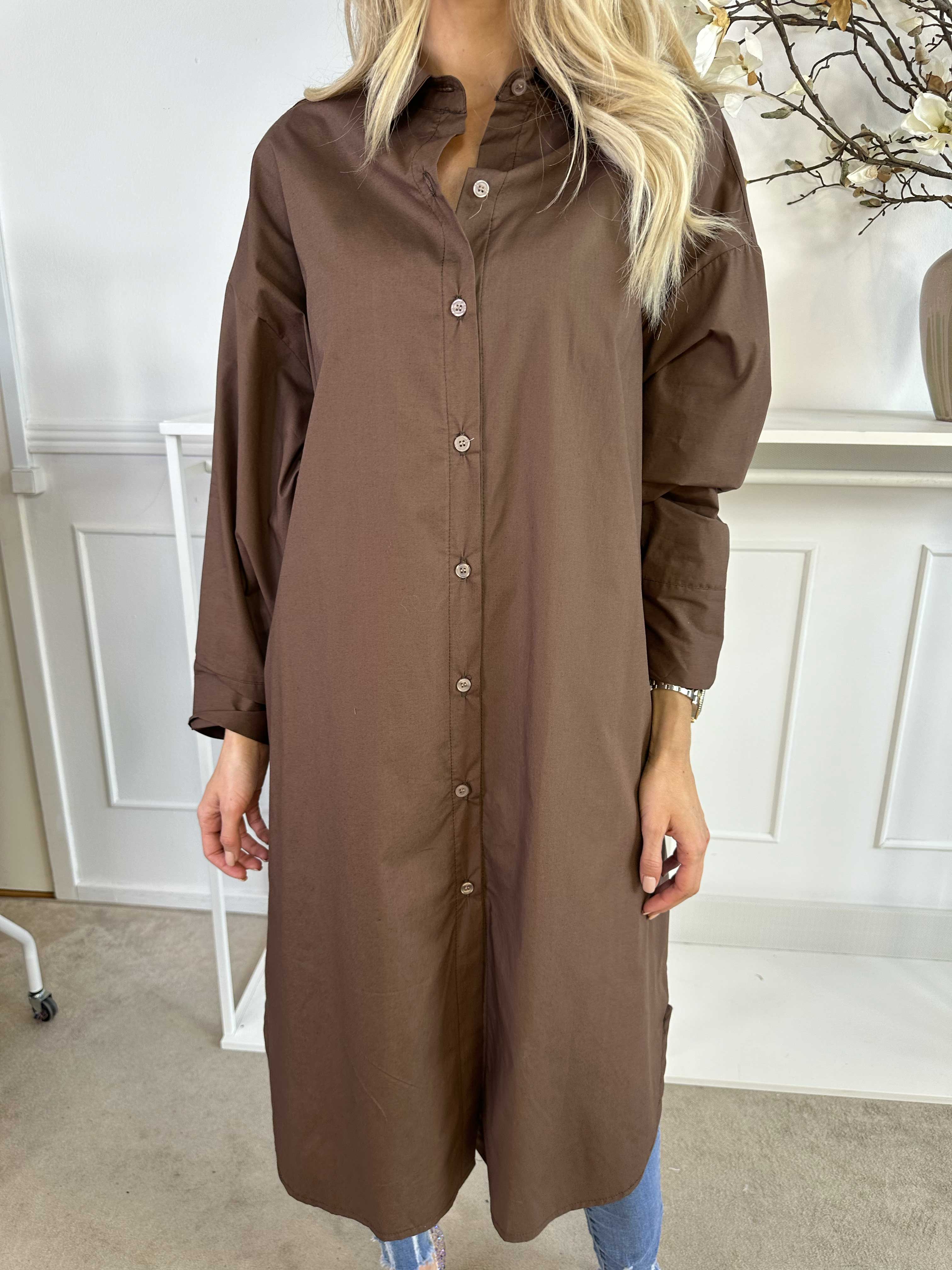 Ceylan - Lang plain skjortekjole i bomuld