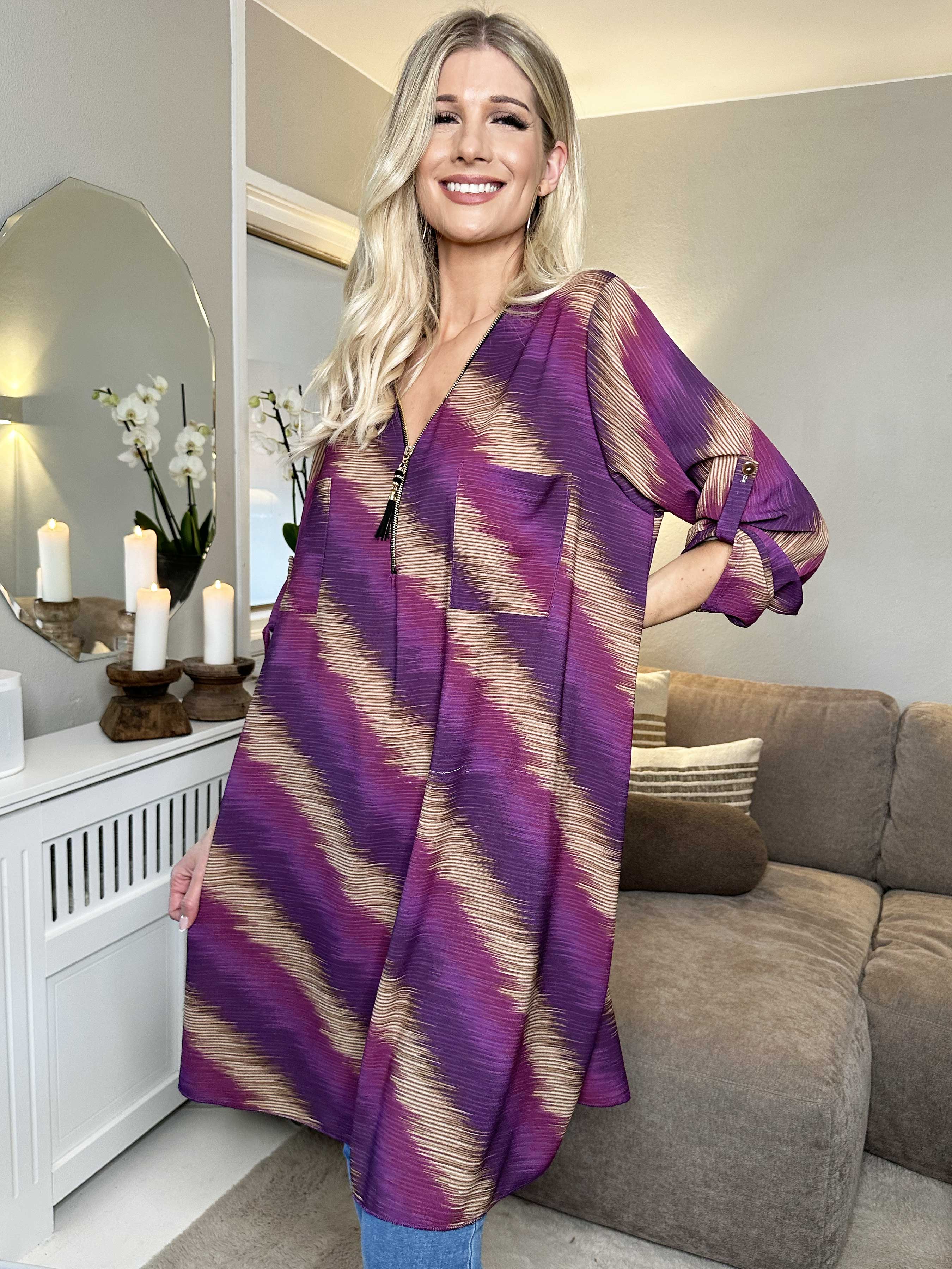 Claudia Stripe Dress - Tunikakjole med print og lynlås