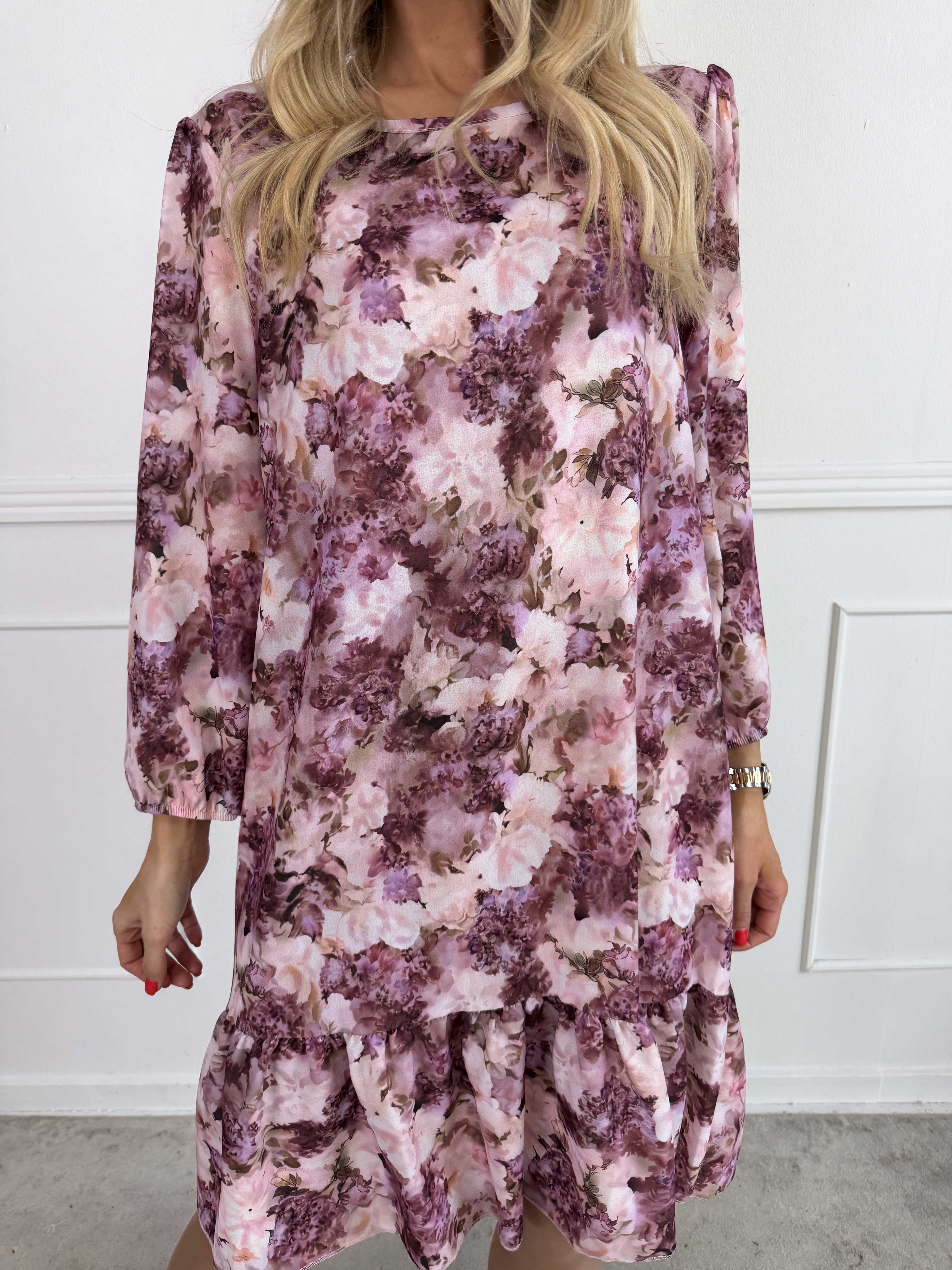 Daisy - Blomstret kjole i viskose med flæsekant forneden