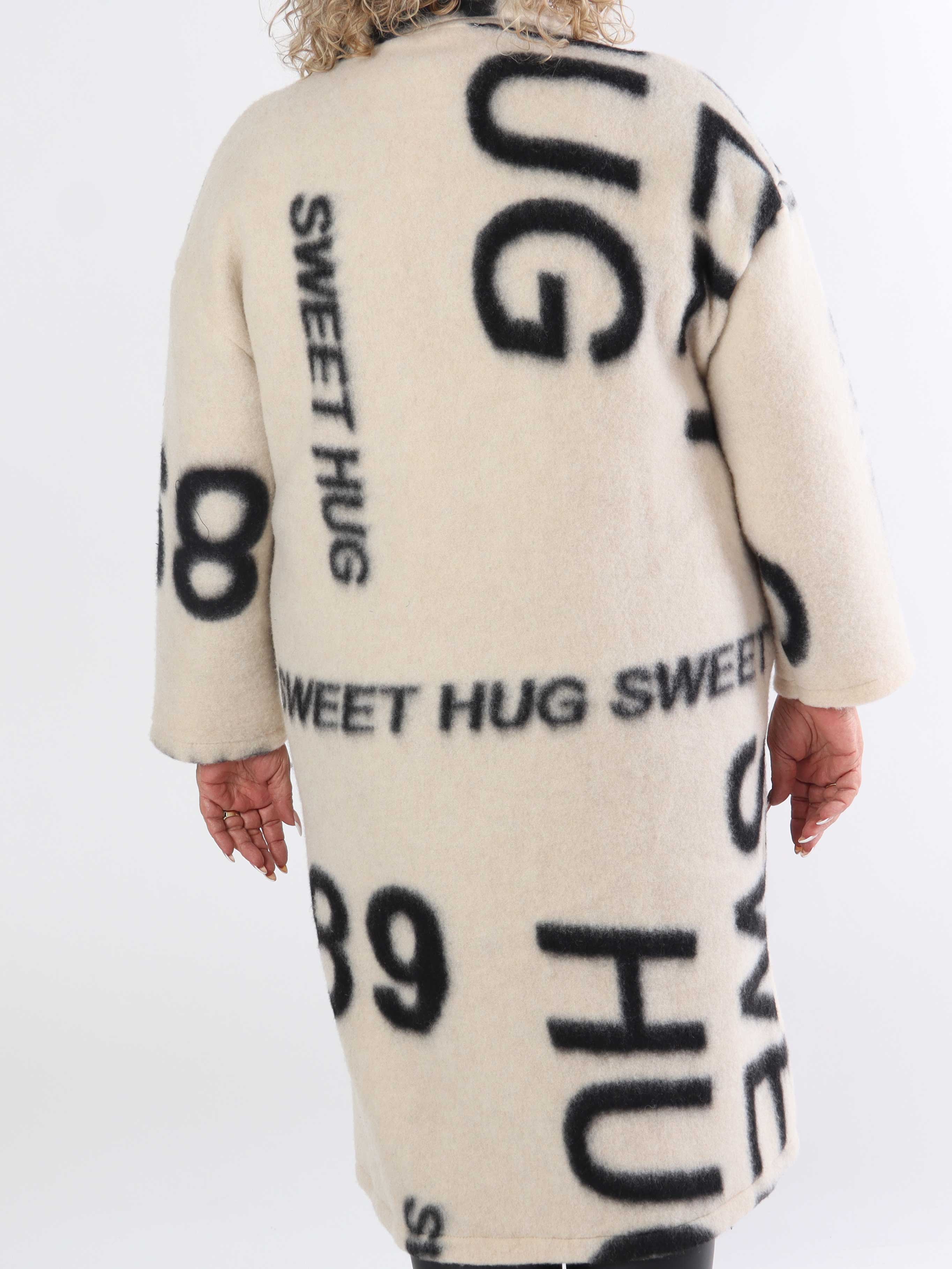 Daniela - Lang plus size frakke med skrift og uld i