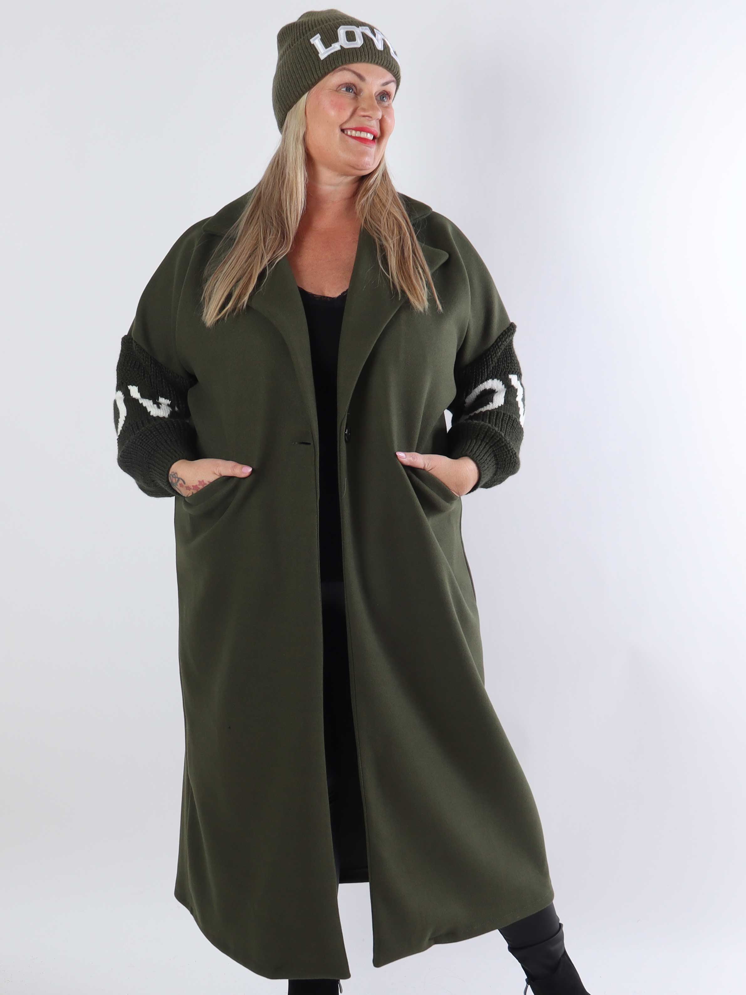 Debbie - Fin plus size frakke med strikærmer