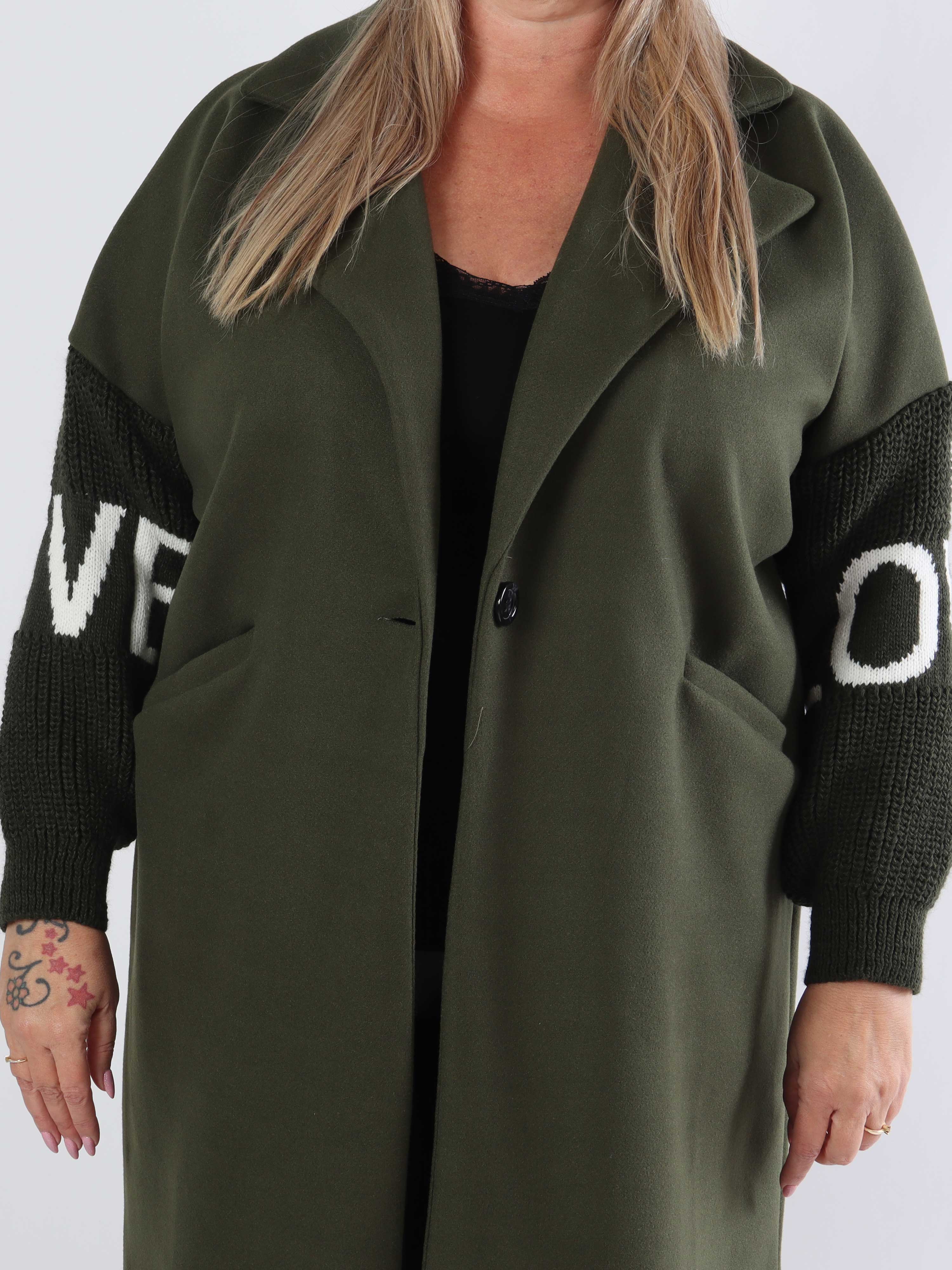 Debbie - Fin plus size frakke med strikærmer