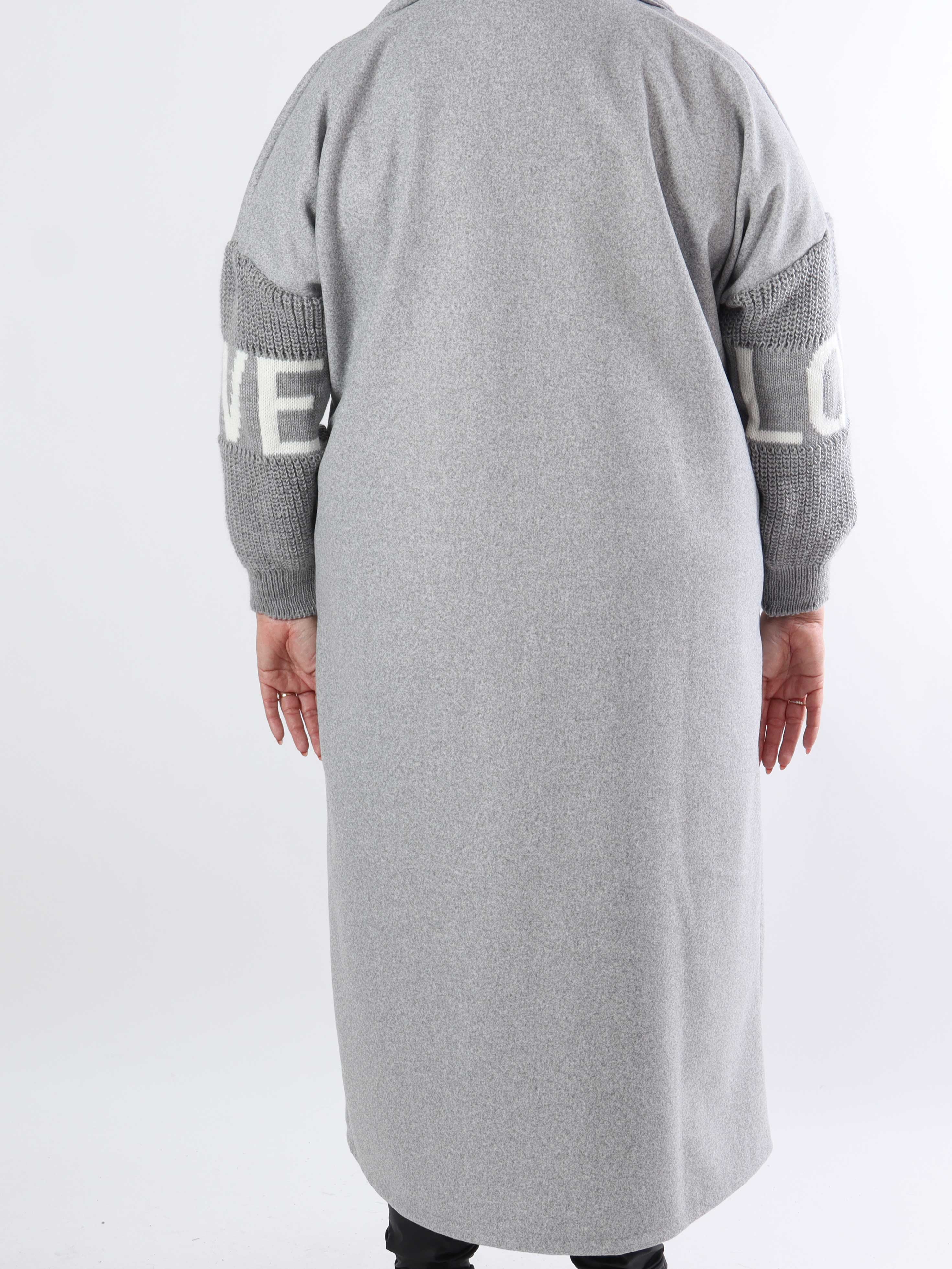 Debbie - Fin plus size frakke med strikærmer