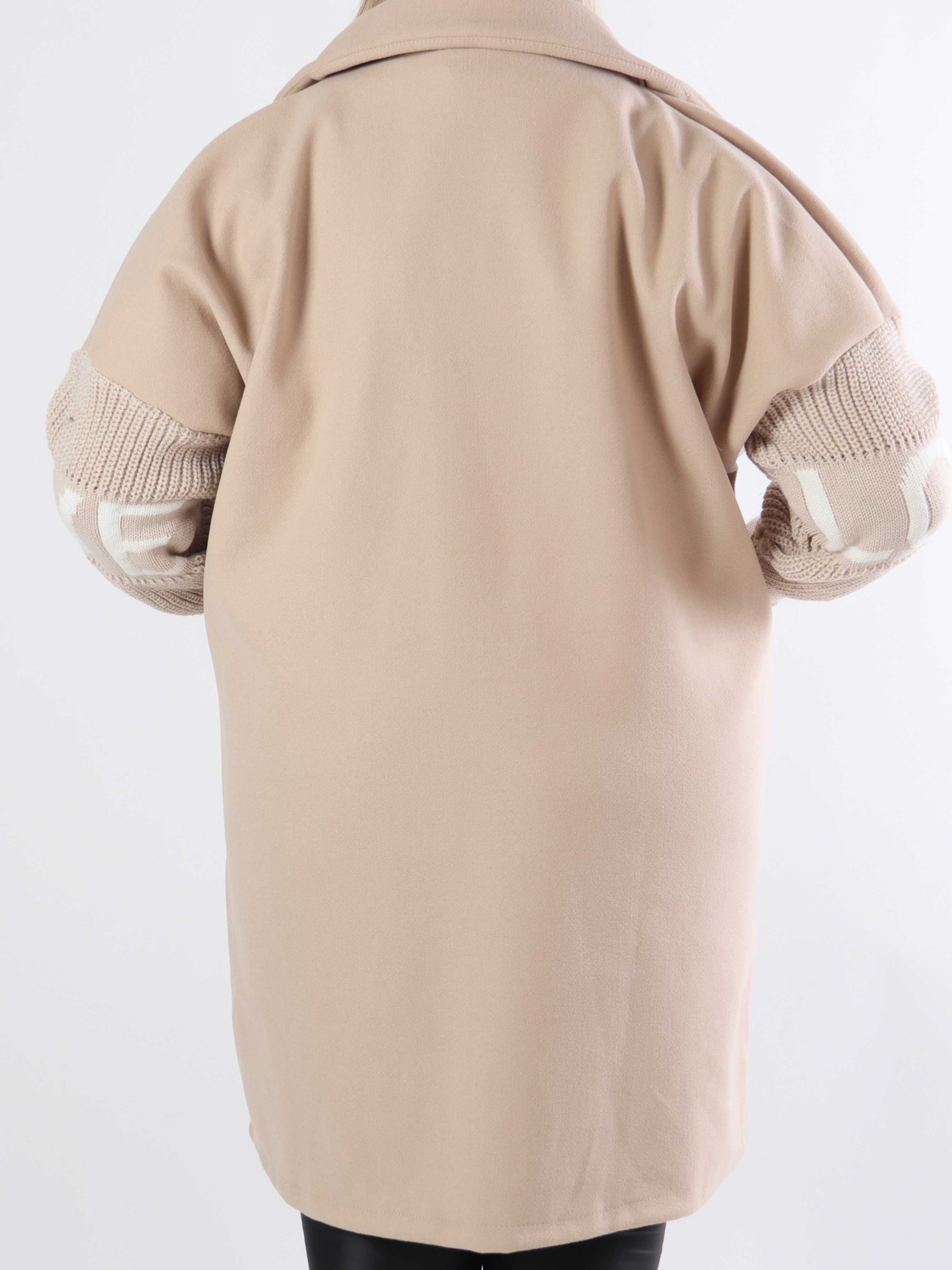 Debbie Short - Plus size jakke med strikærmer