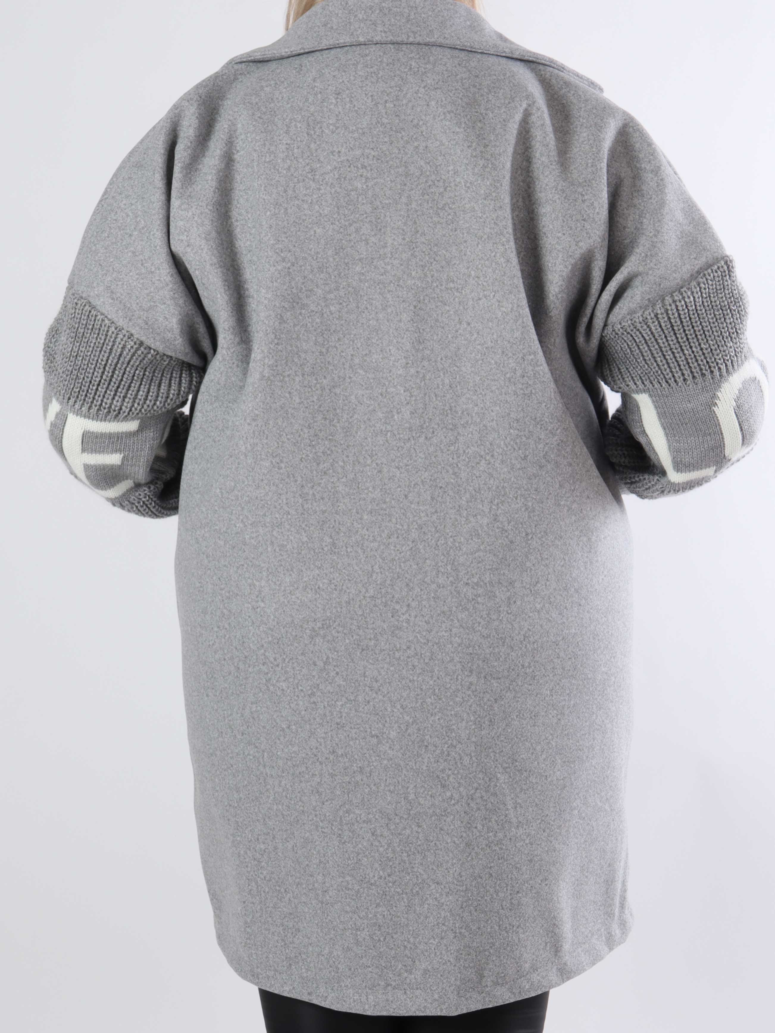 Debbie Short - Plus size jakke med strikærmer