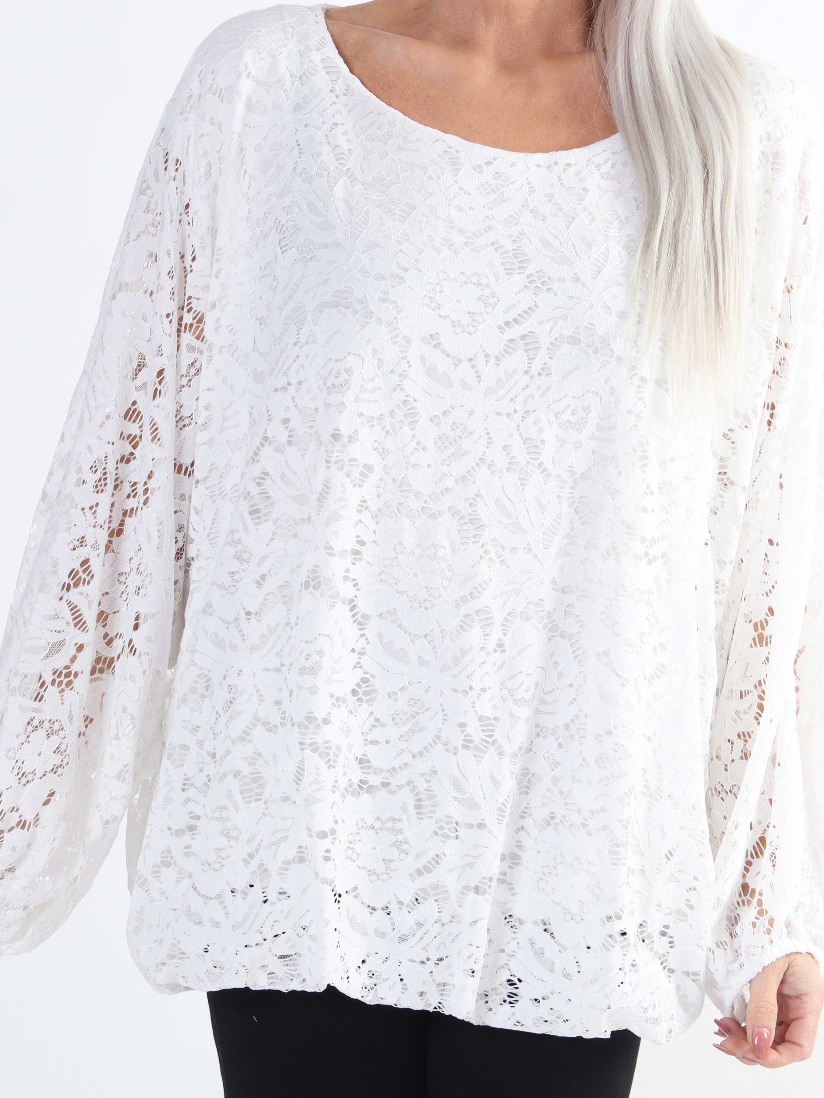 Destiny Lace - Plus size bluse i blonde med flagermusærmer