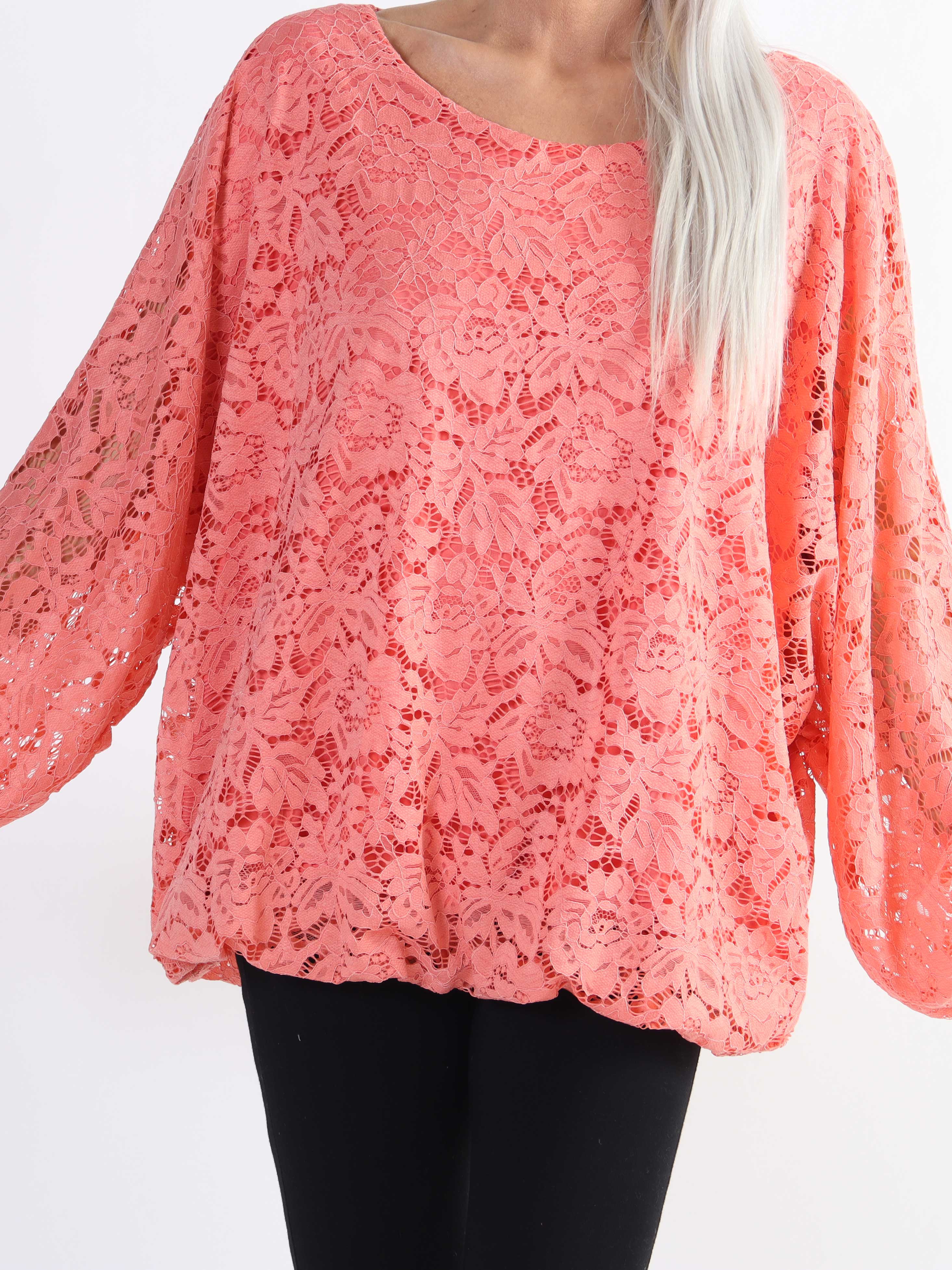 Destiny Lace - Plus size bluse i blonde med flagermusærmer
