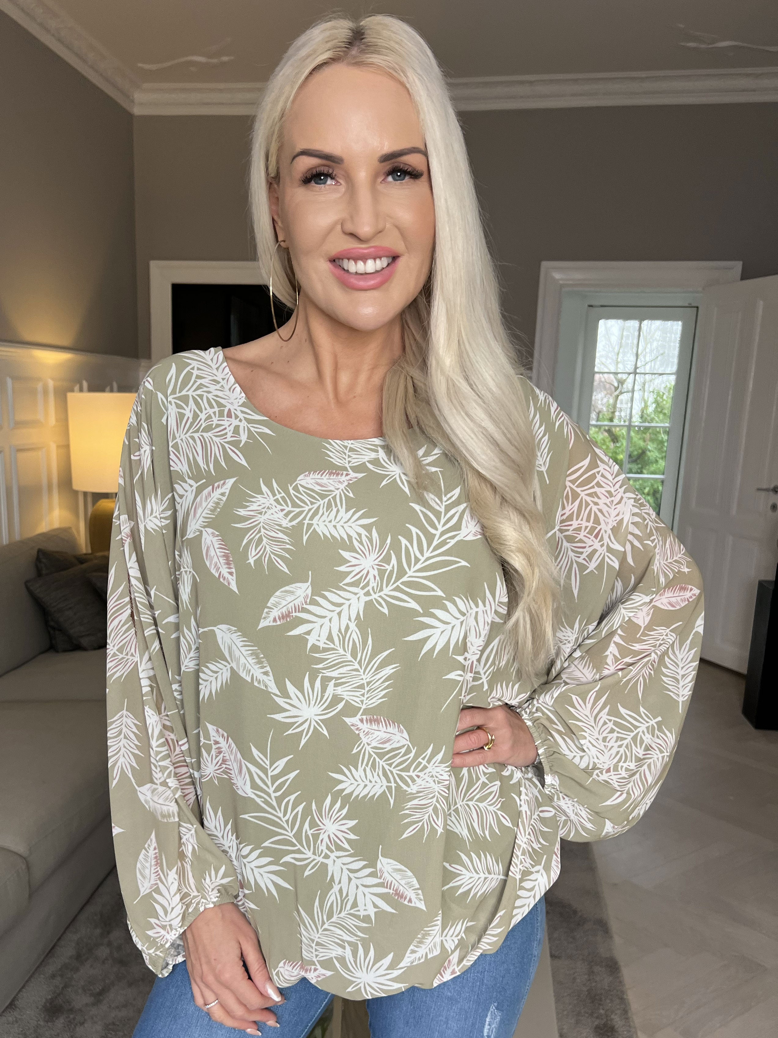 Destiny Leaf - Bluse i chiffon med bladmønster