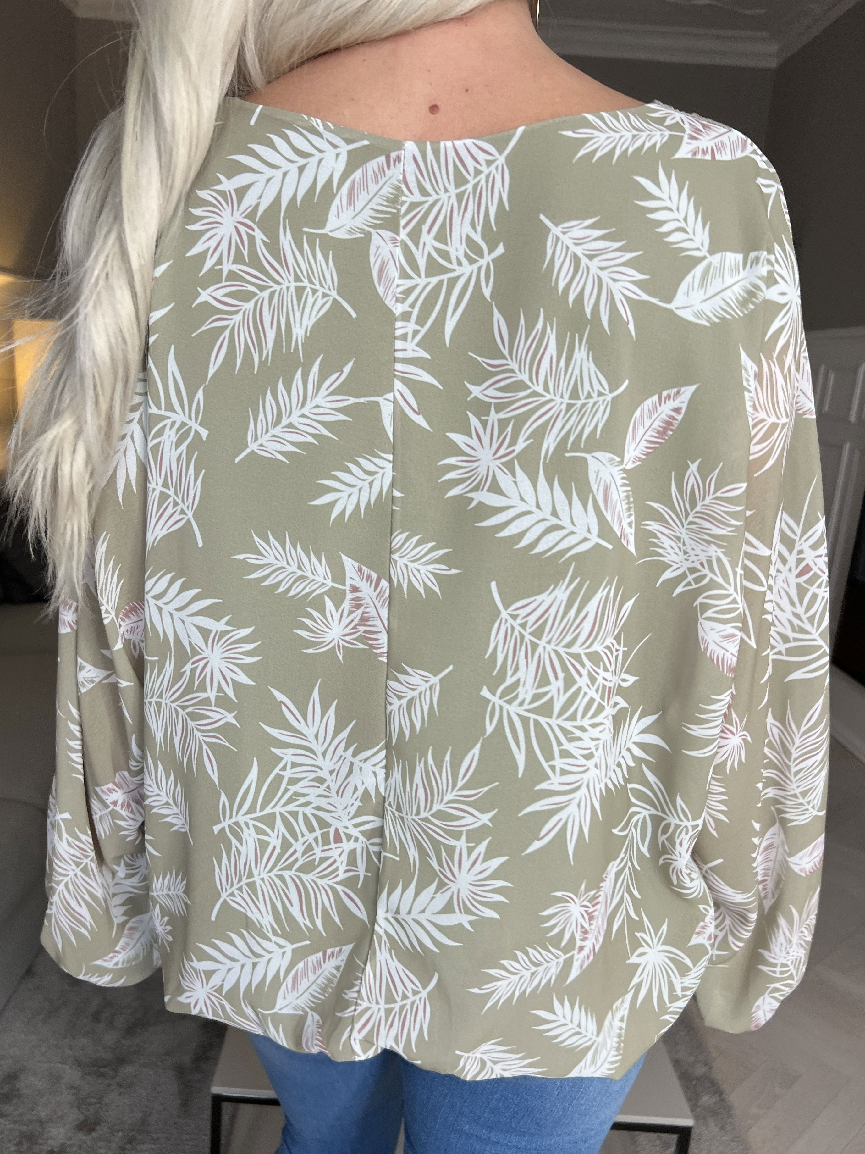 Destiny Leaf - Bluse i chiffon med bladmønster