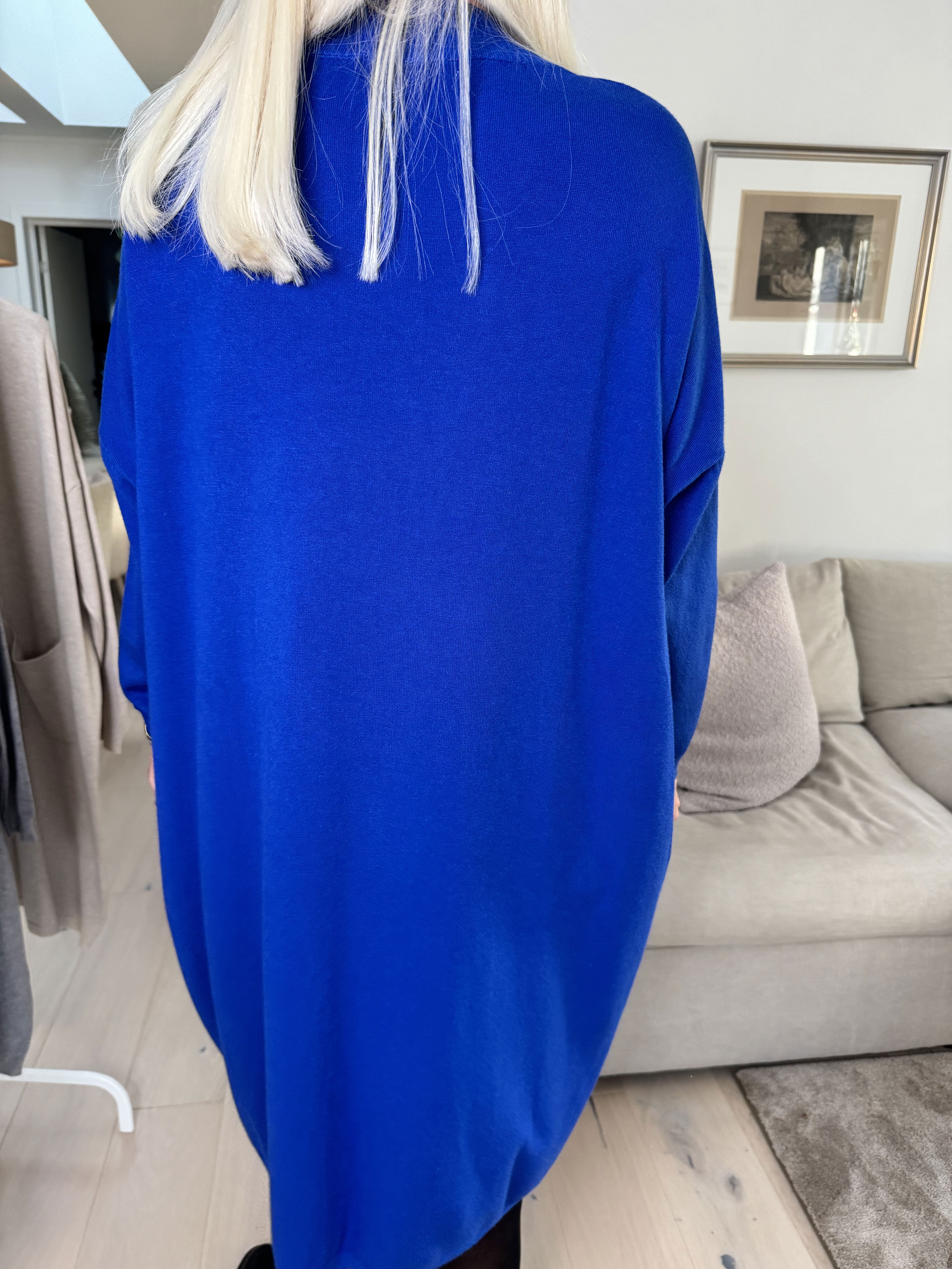 Dima - Blød strikkjole med lommer