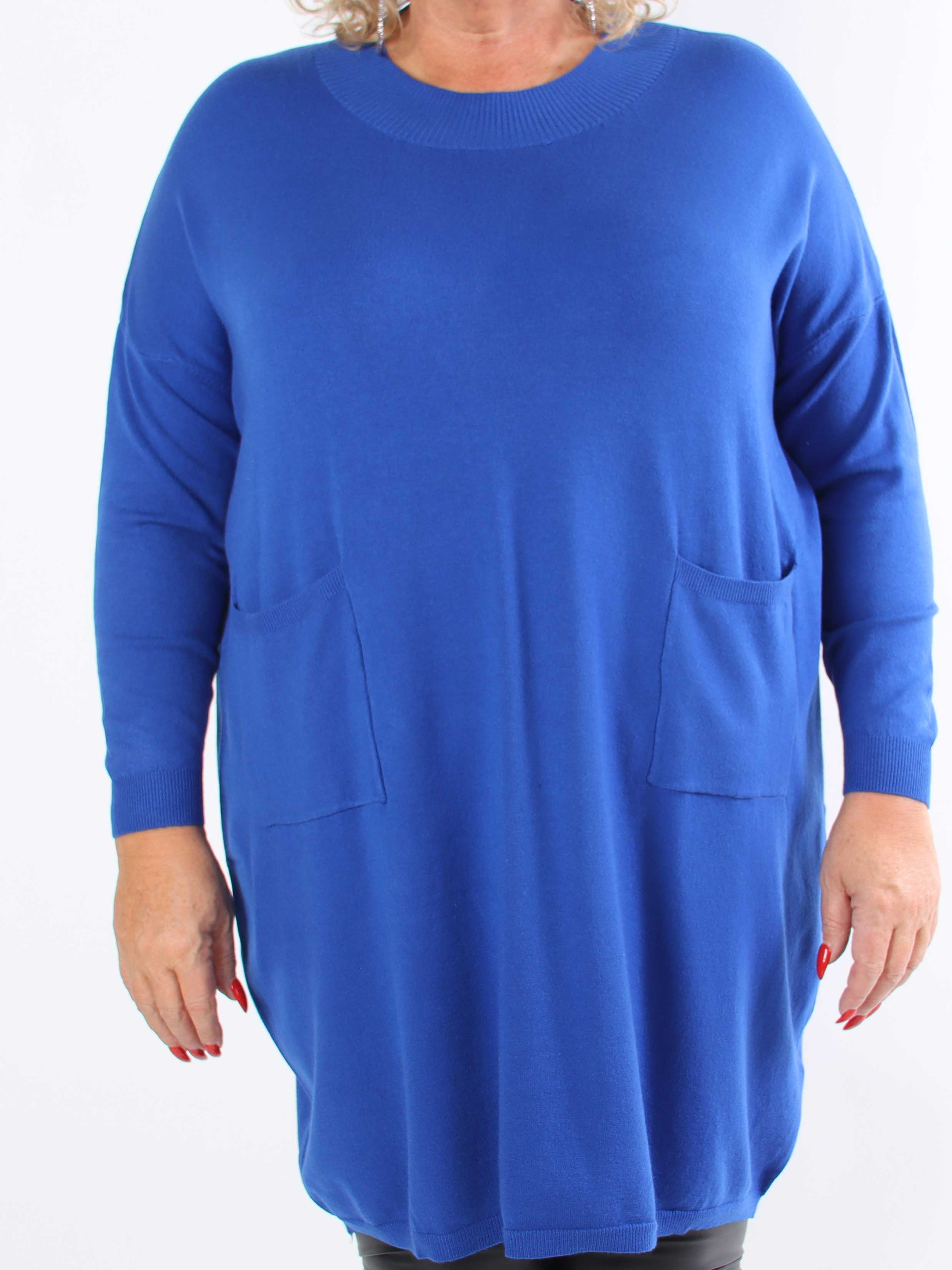 Dima - Blød plus size strikkjole med lommer