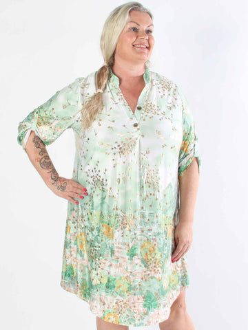 Ebba Paris Long - Elastisk mønstret plus size kjole med guld detaljer