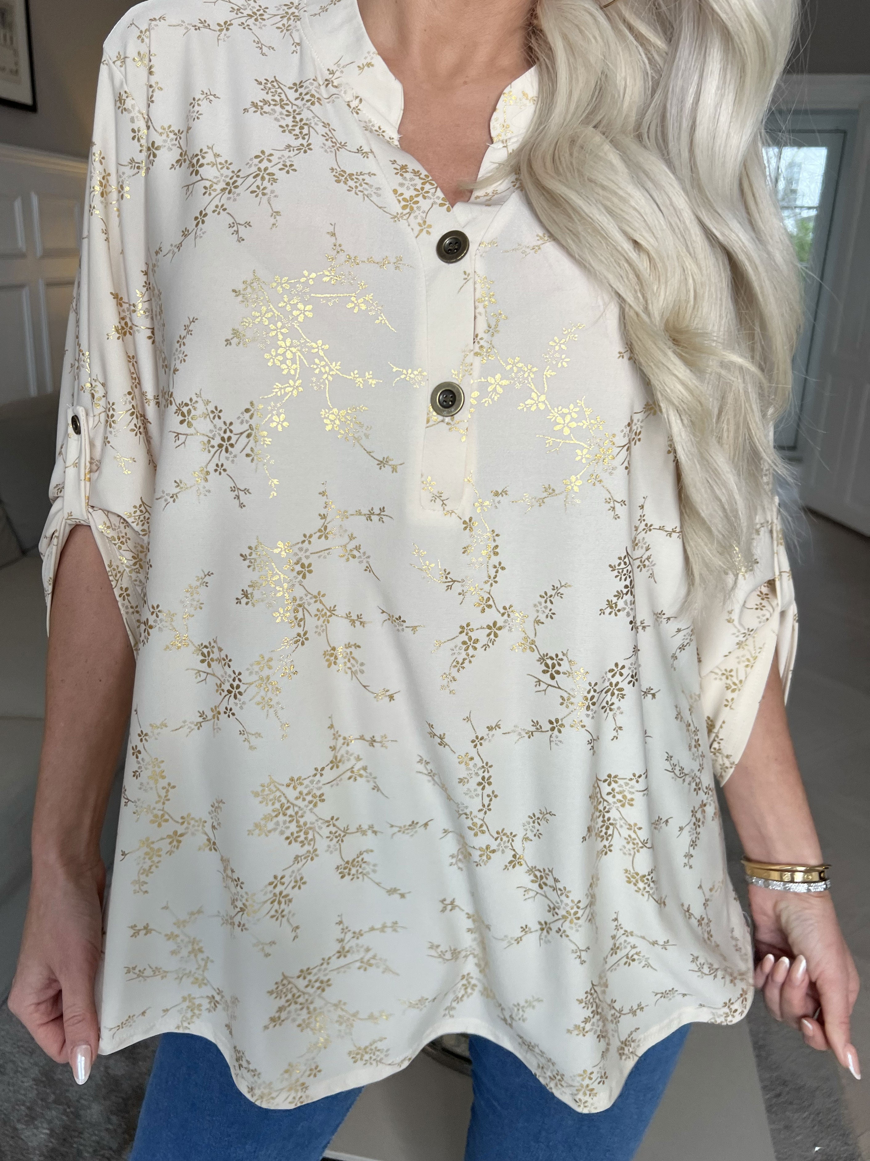 Ebba Gold - Sød bluse i elastisk stof med gulddetaljer