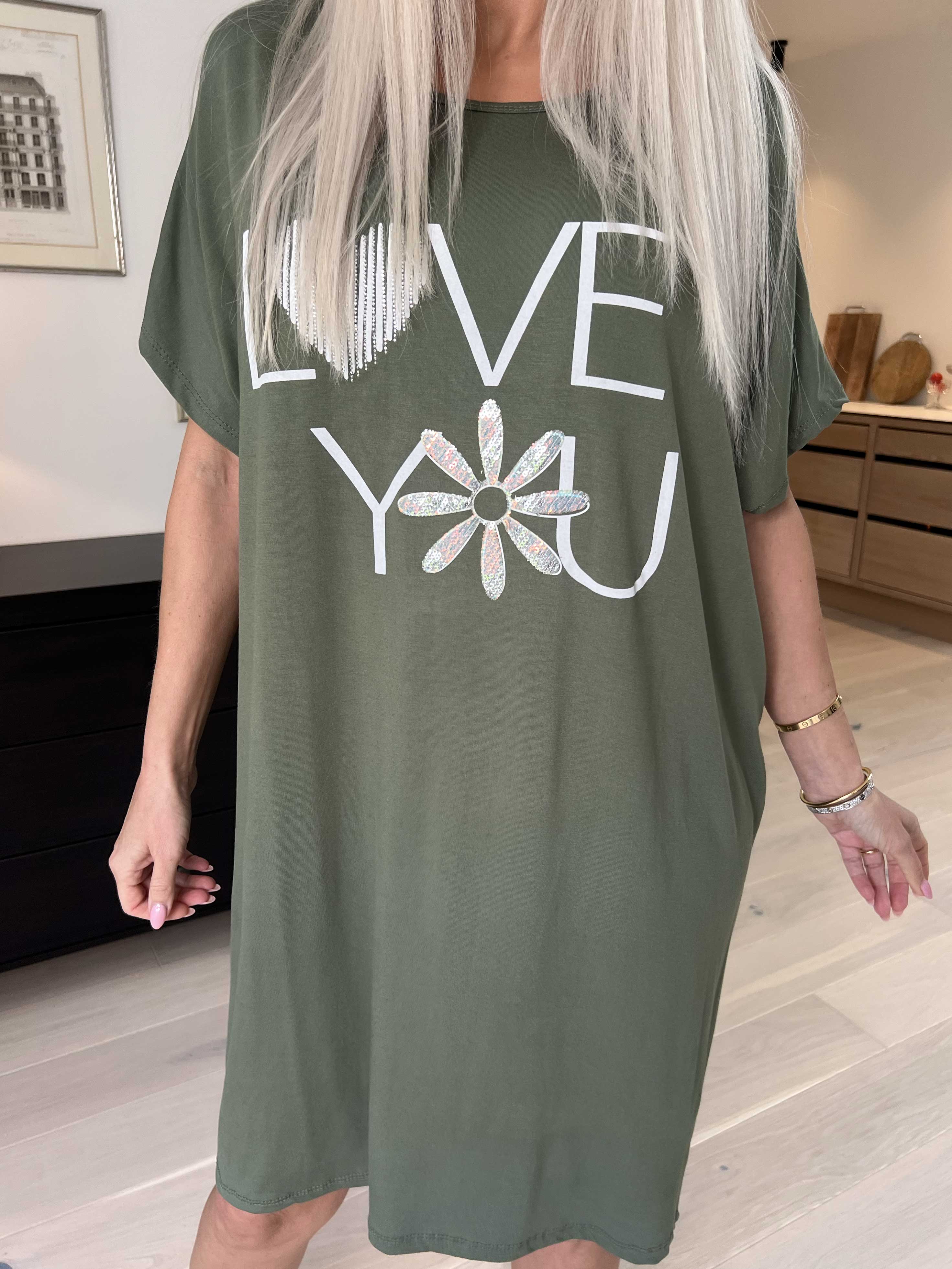 Edina - T-shirtkjole i viskoseblanding med tryk