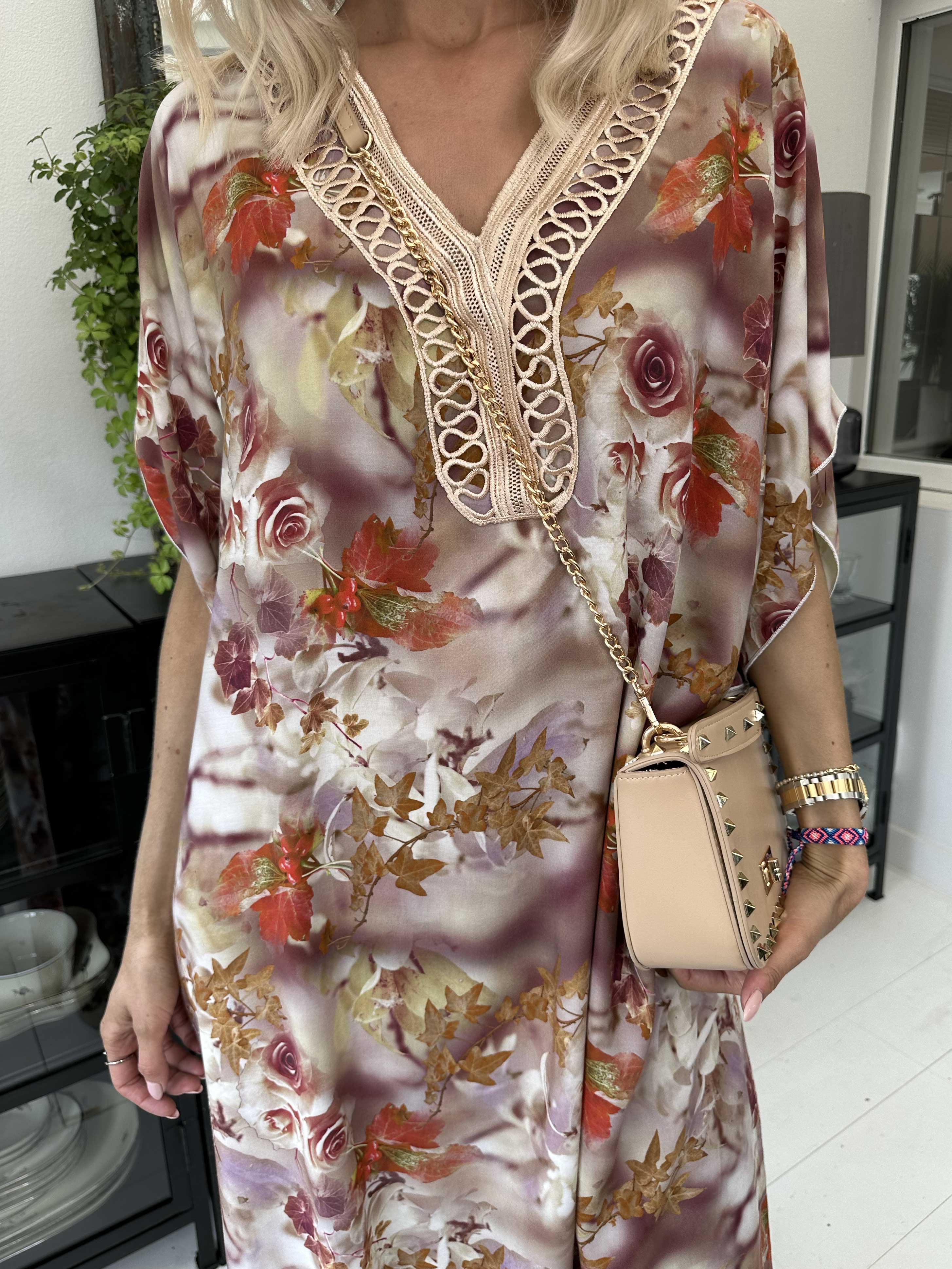 Emily - Sød lang tunikakjole med fint blomsterprint