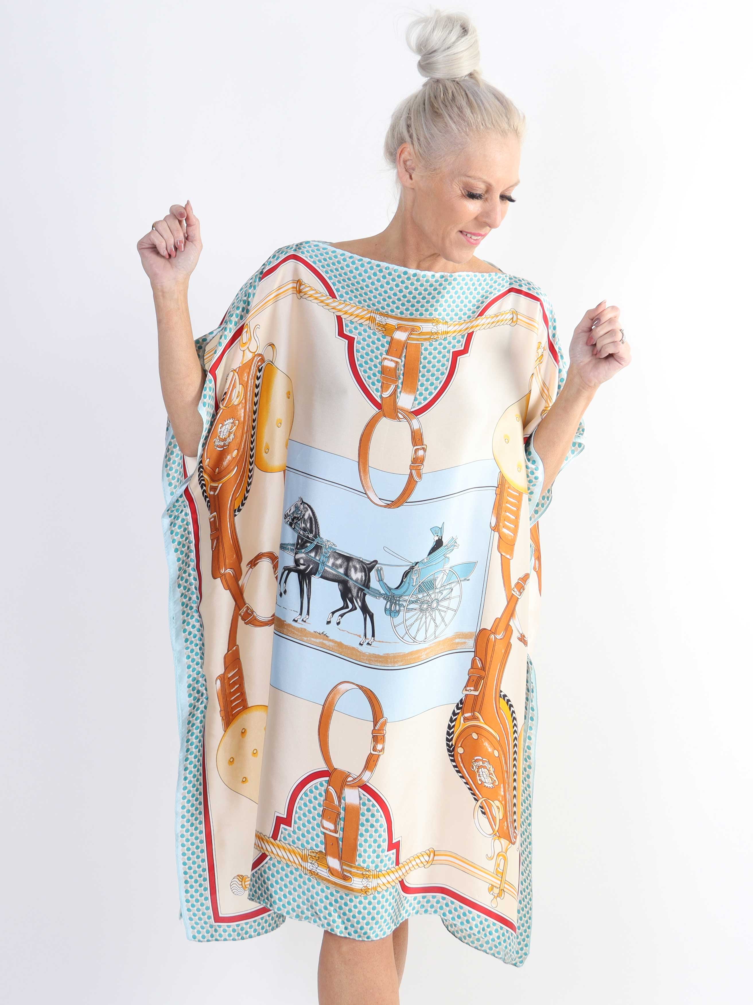 Emily - Let og luftig plus size tunika i viskose og silke