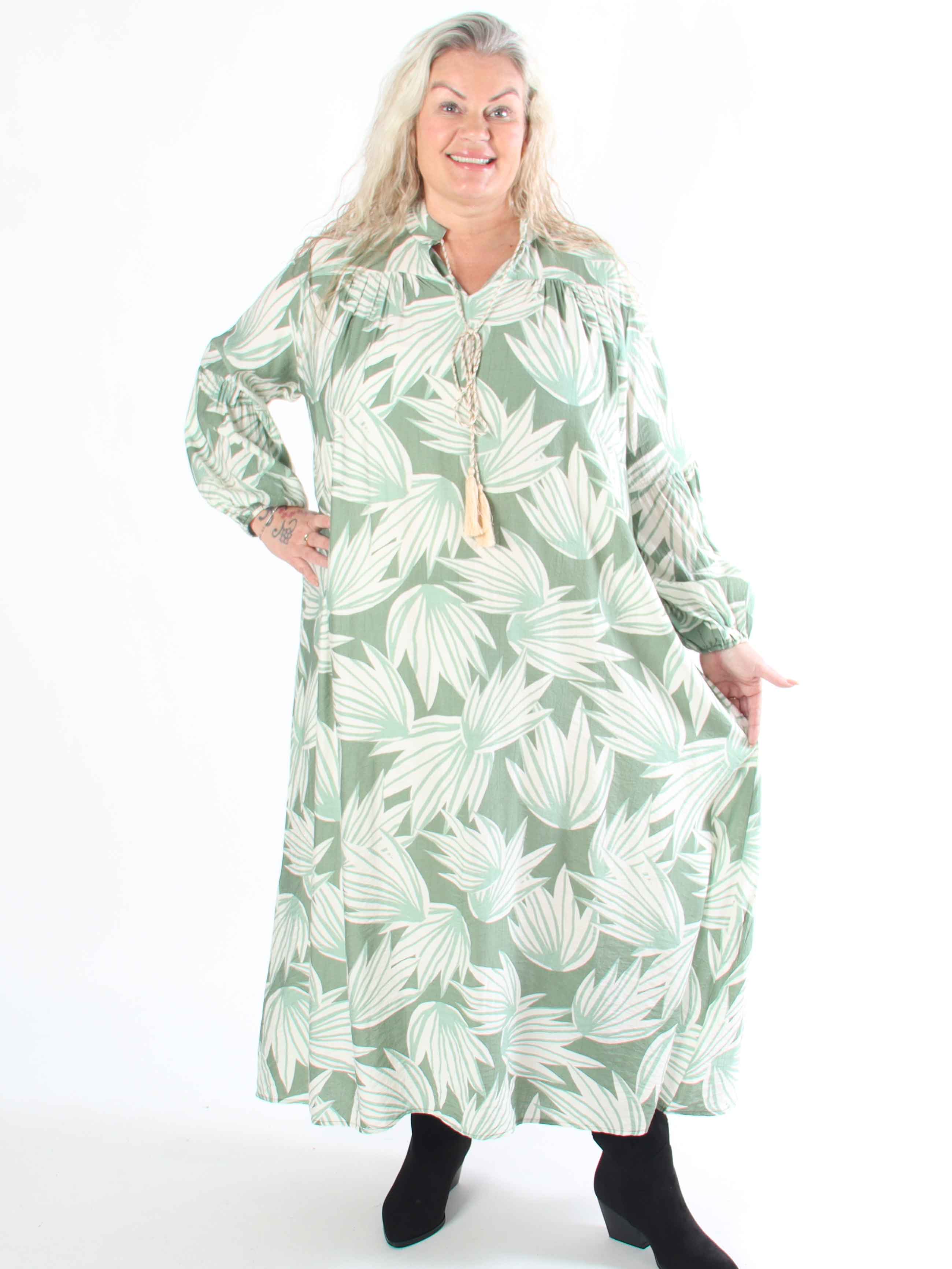 Emma - Sød lang boho viskosekjole i plus size