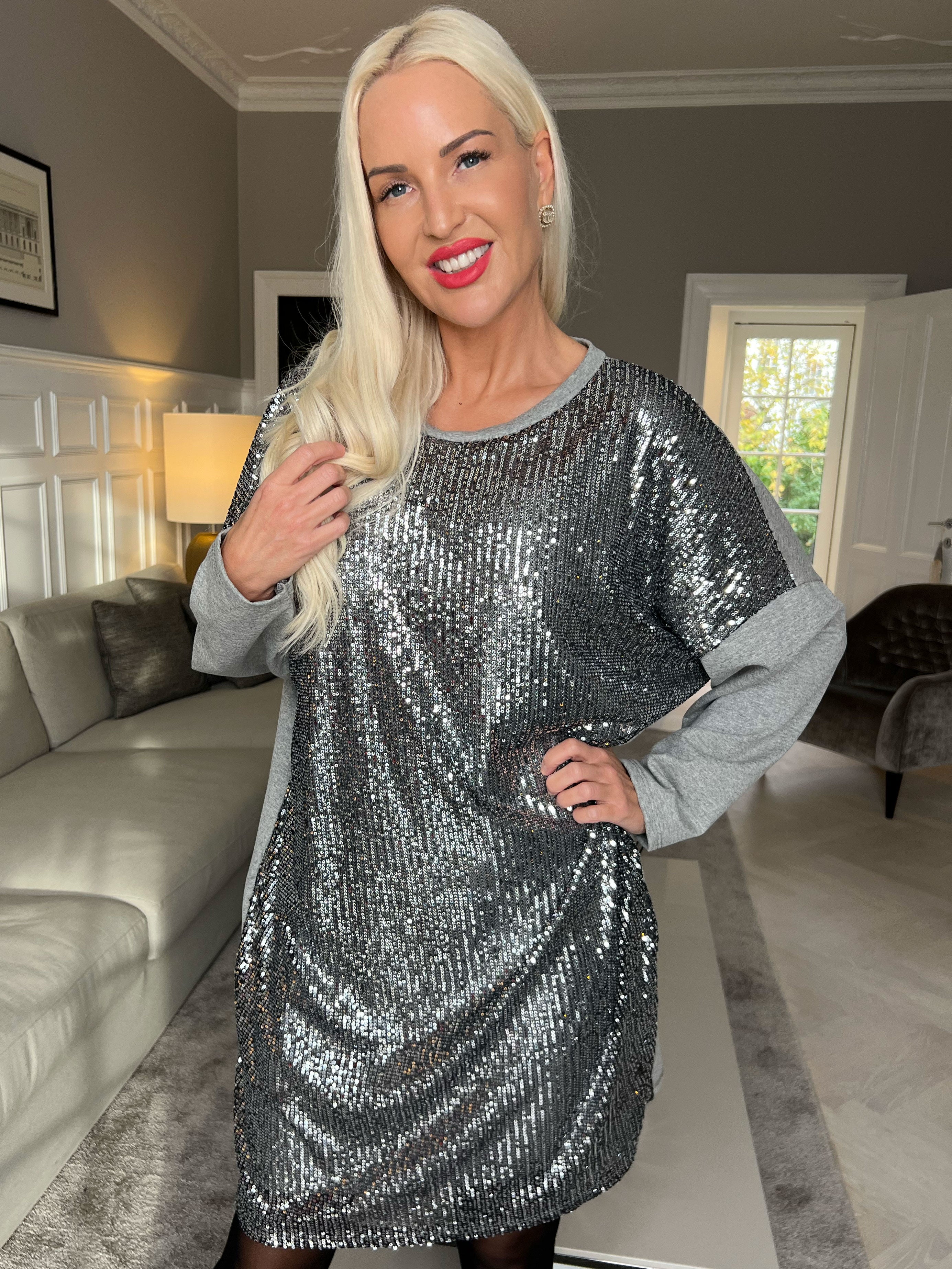 Eria - Kjole med pailletter foran