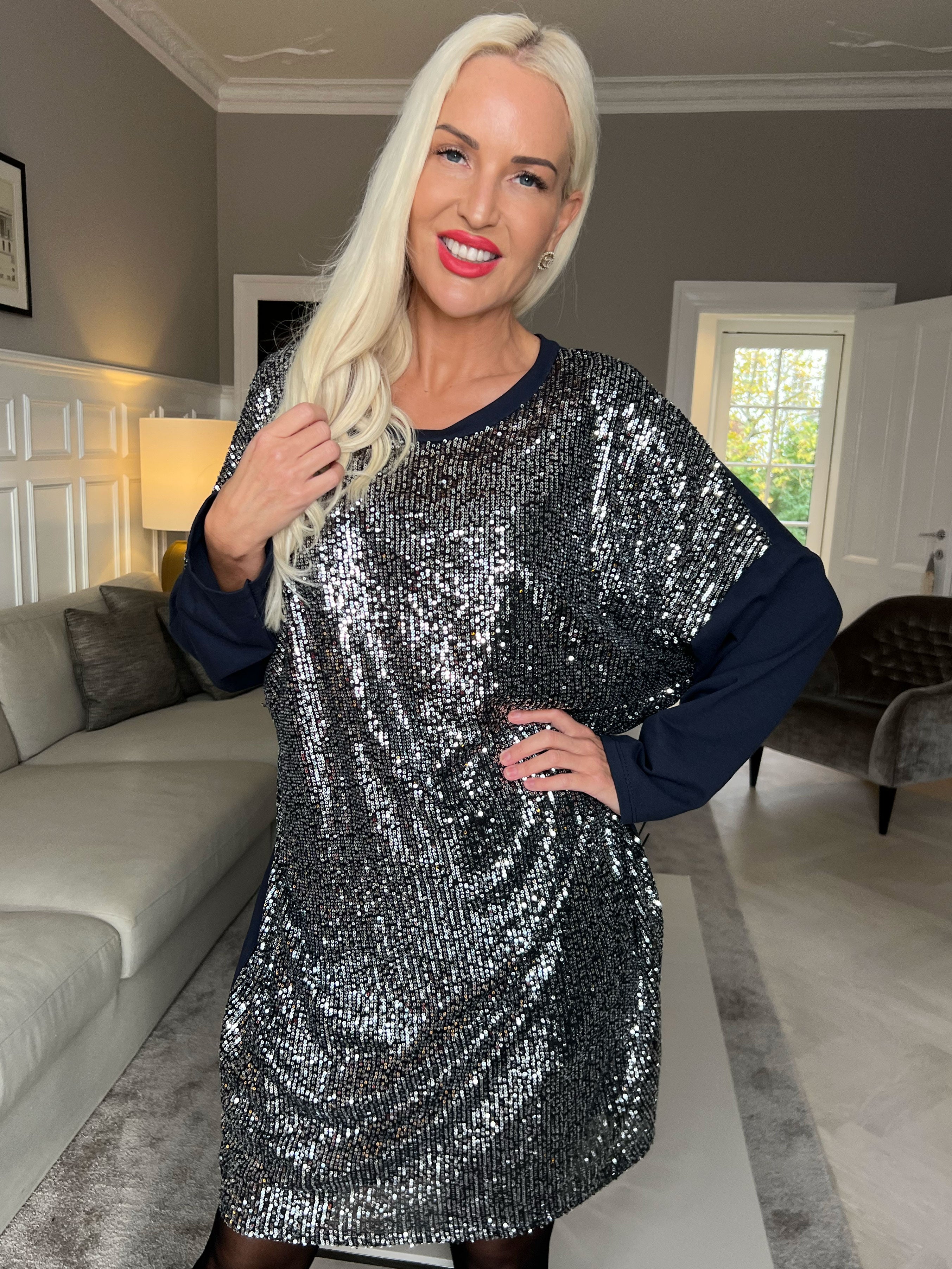 Eria - Kjole med pailletter foran