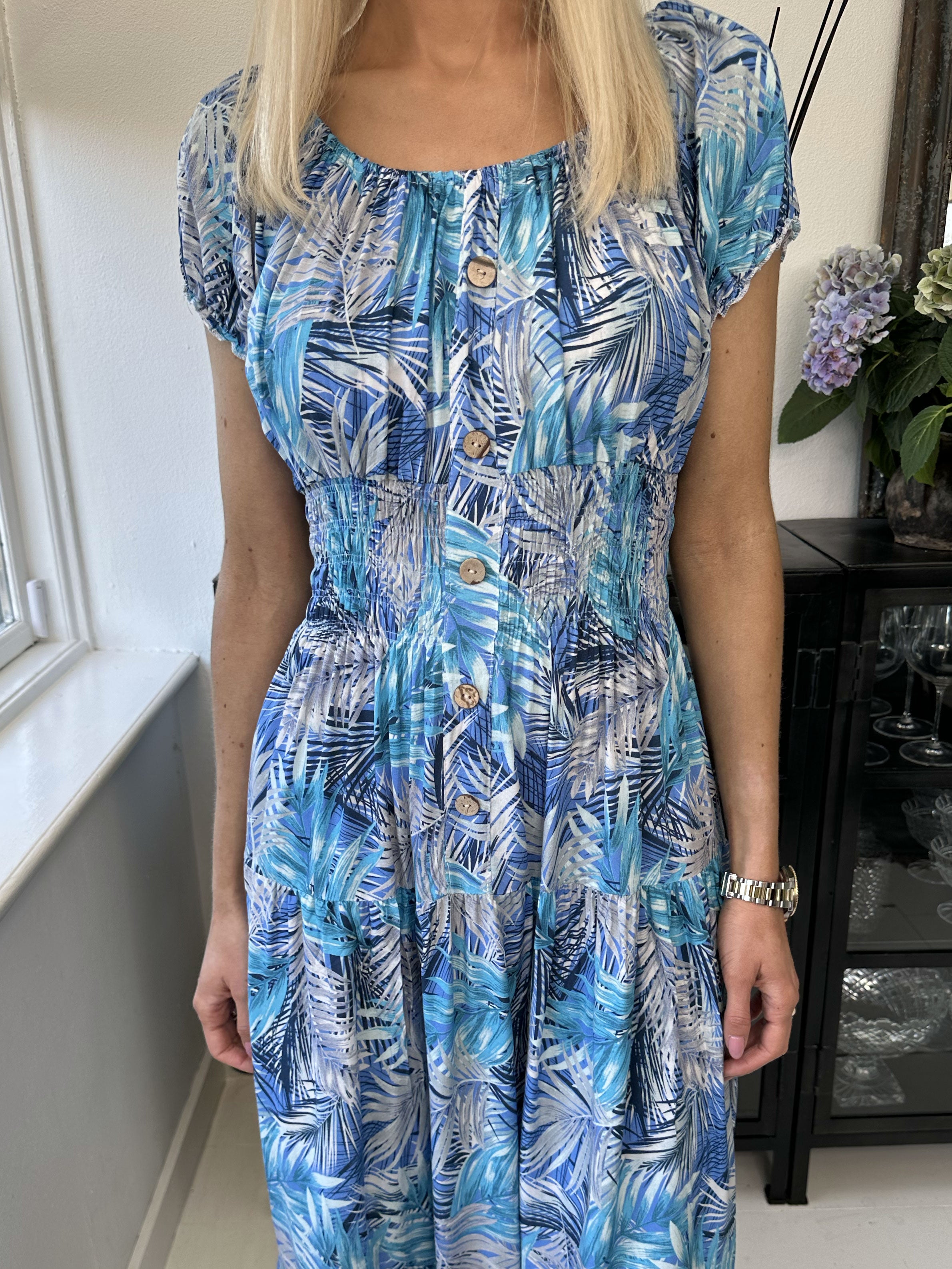 Finalia palm - Lang kjole med smock og palmemotiv