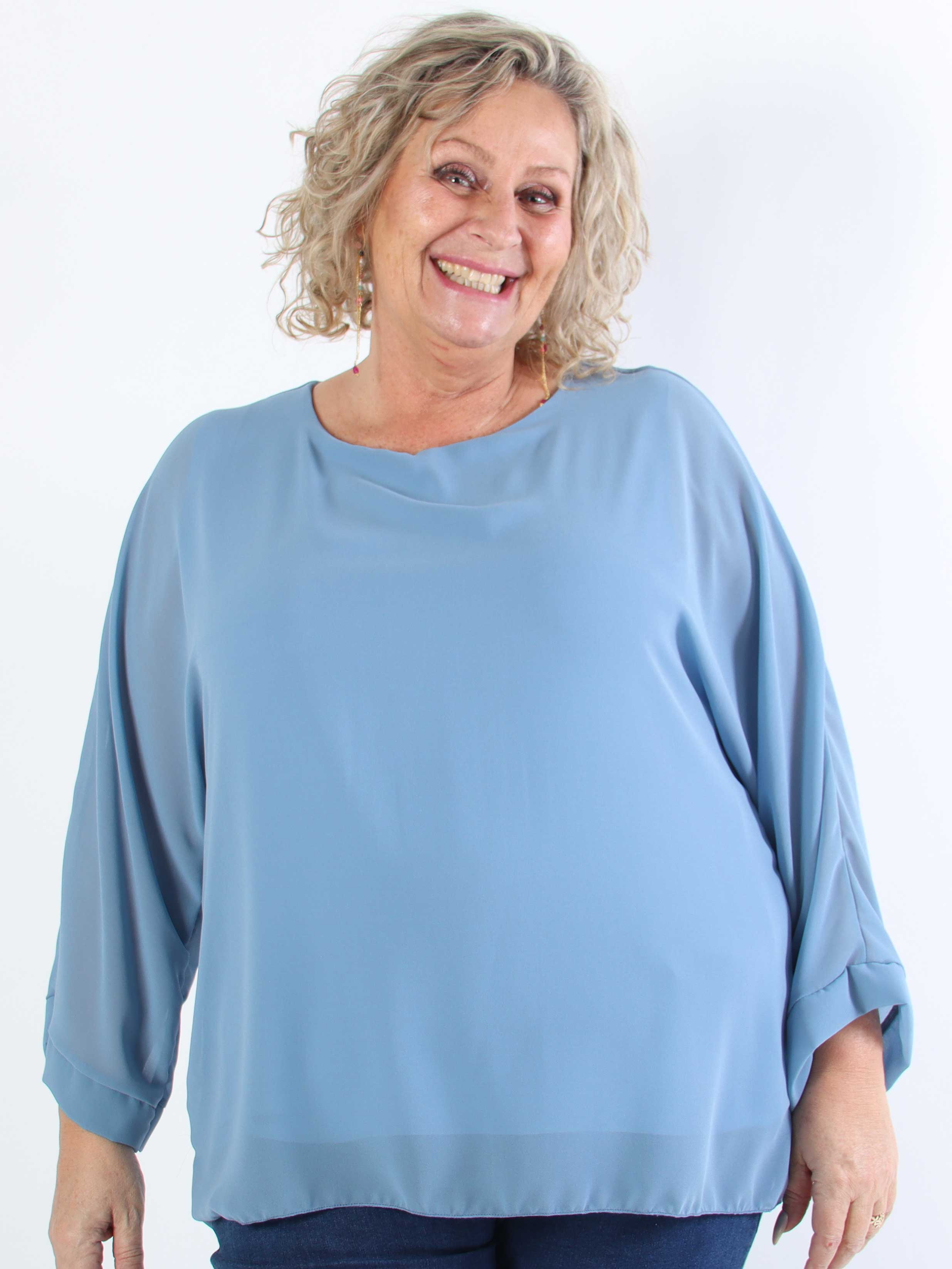 Flores - Plus size tunika med chiffonlag og semi-transparente ærmer