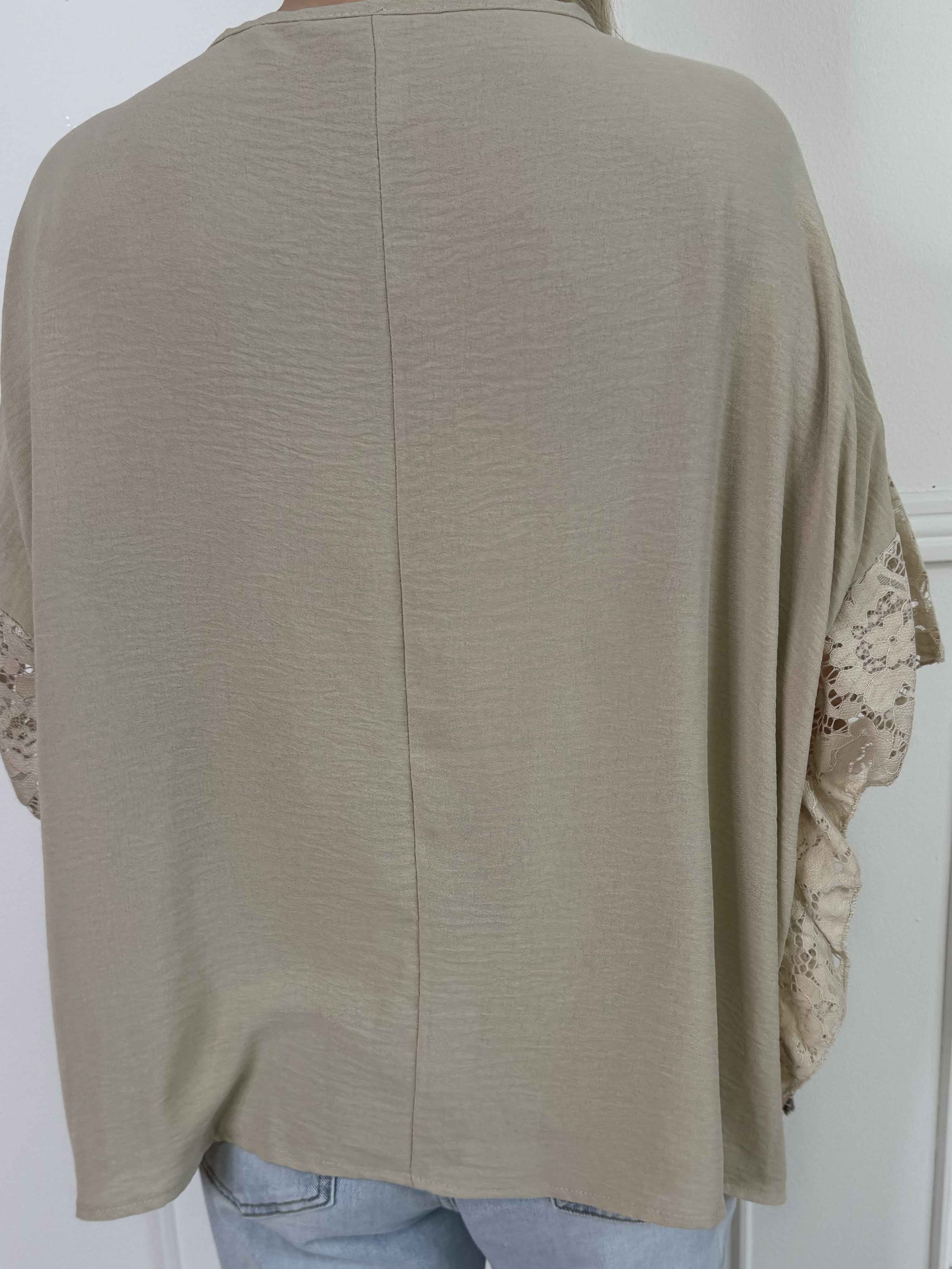 Frazzine Shirt - Tunika i løs pasform med blondekant ved ærmerne