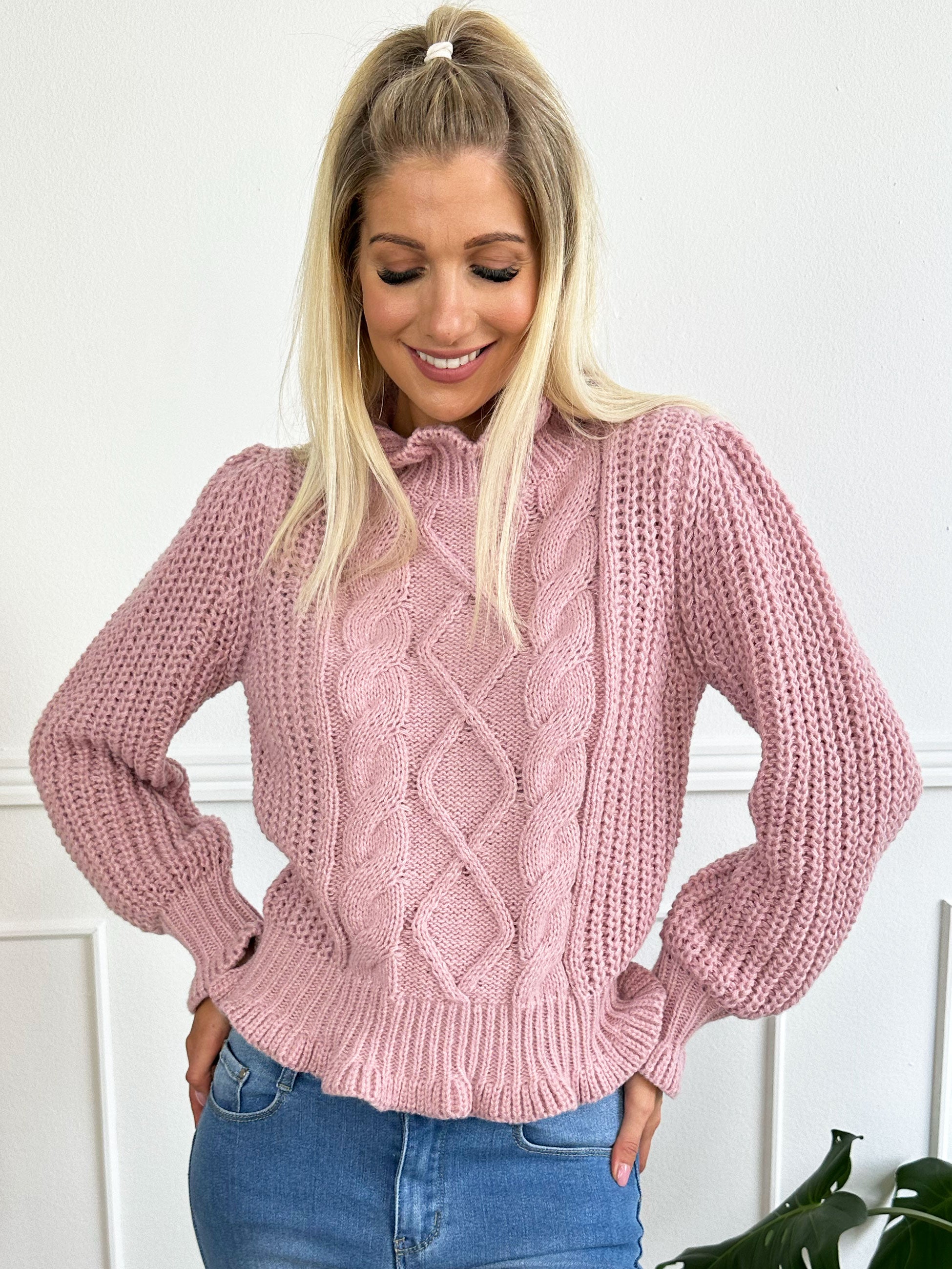 Hella - Tyk striktrøje med søde ballonærmer