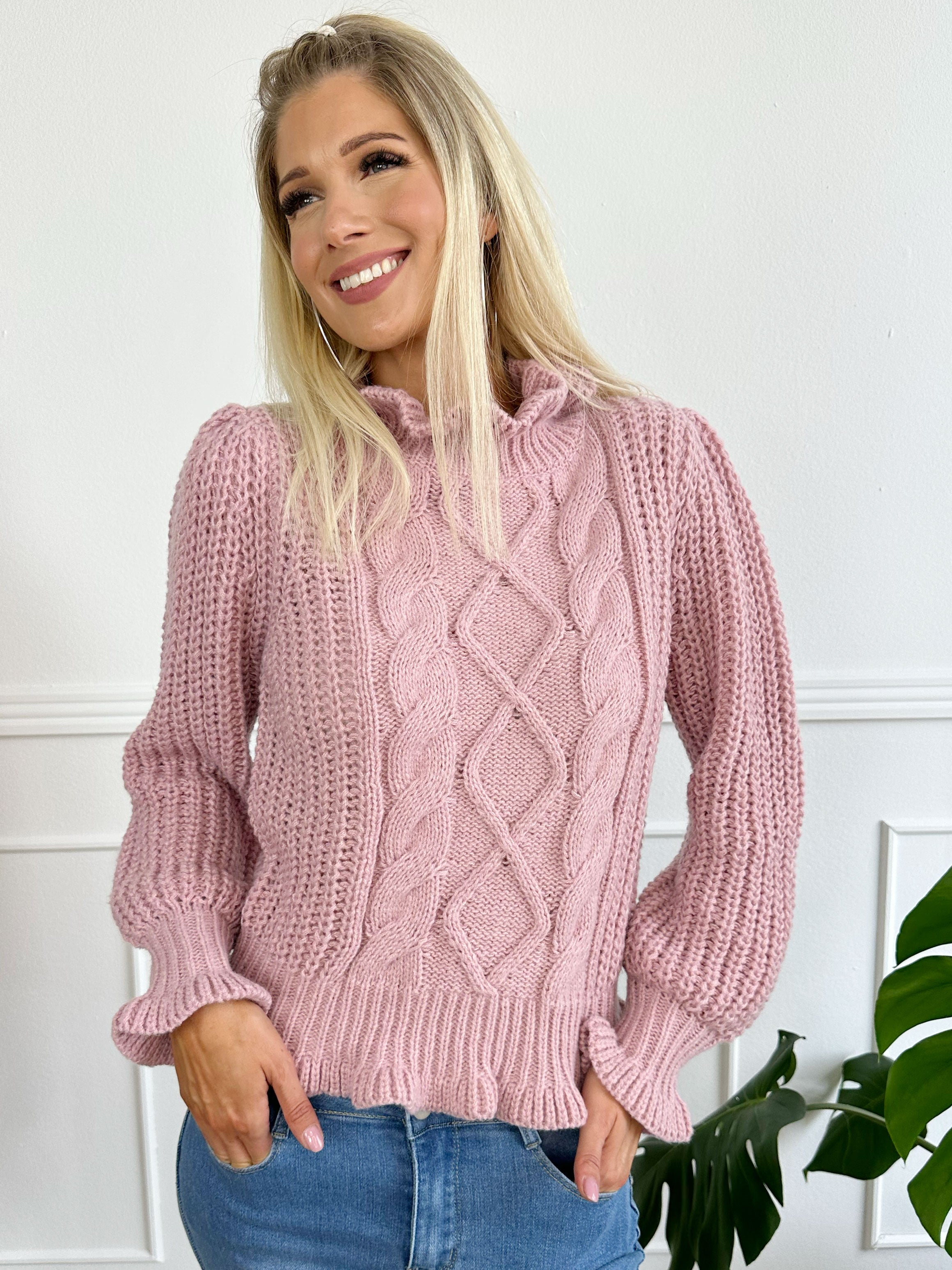 Hella - Tyk striktrøje med søde ballonærmer