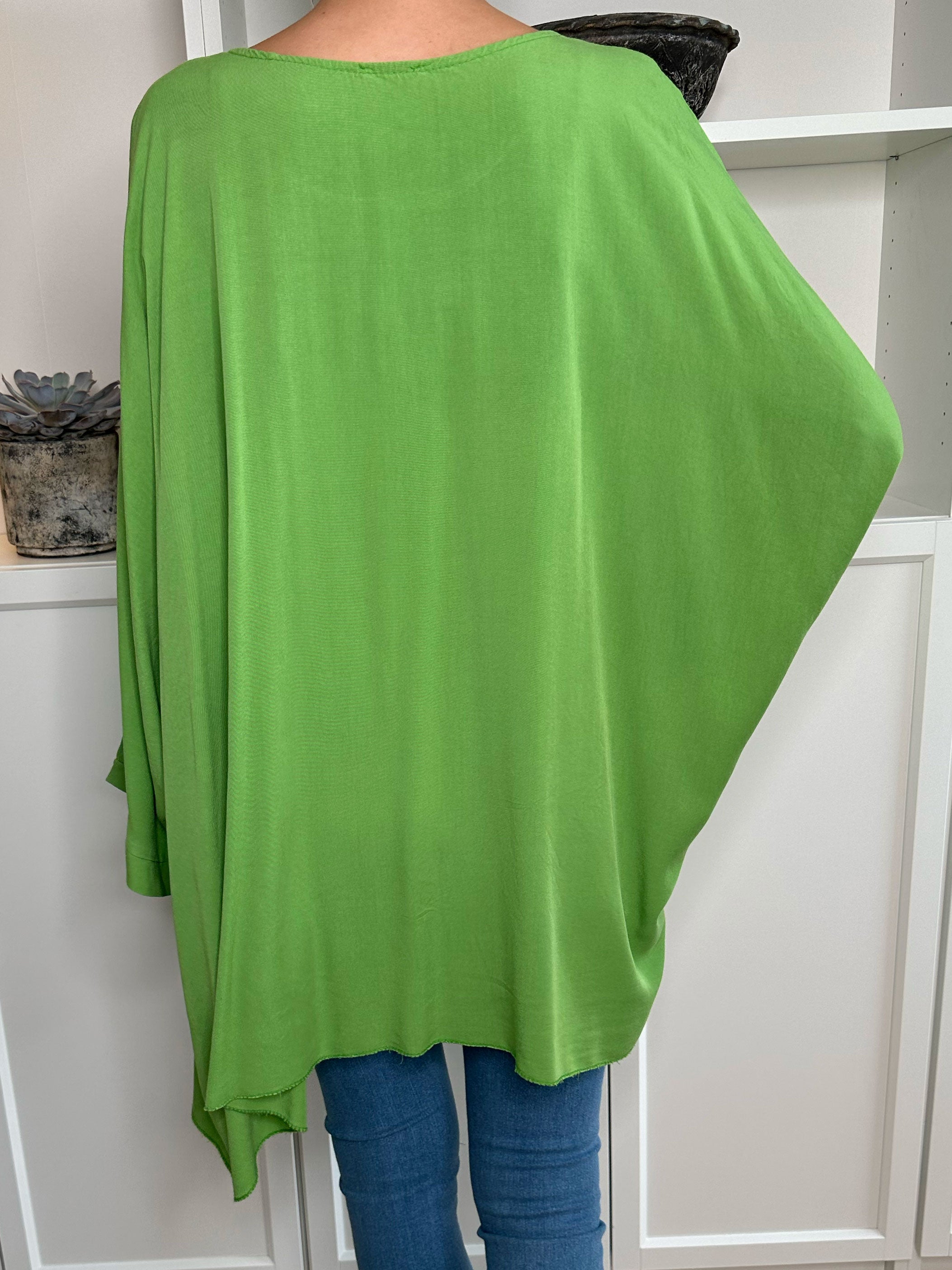 Hope Short - Cool oversize bluse med motiv foran