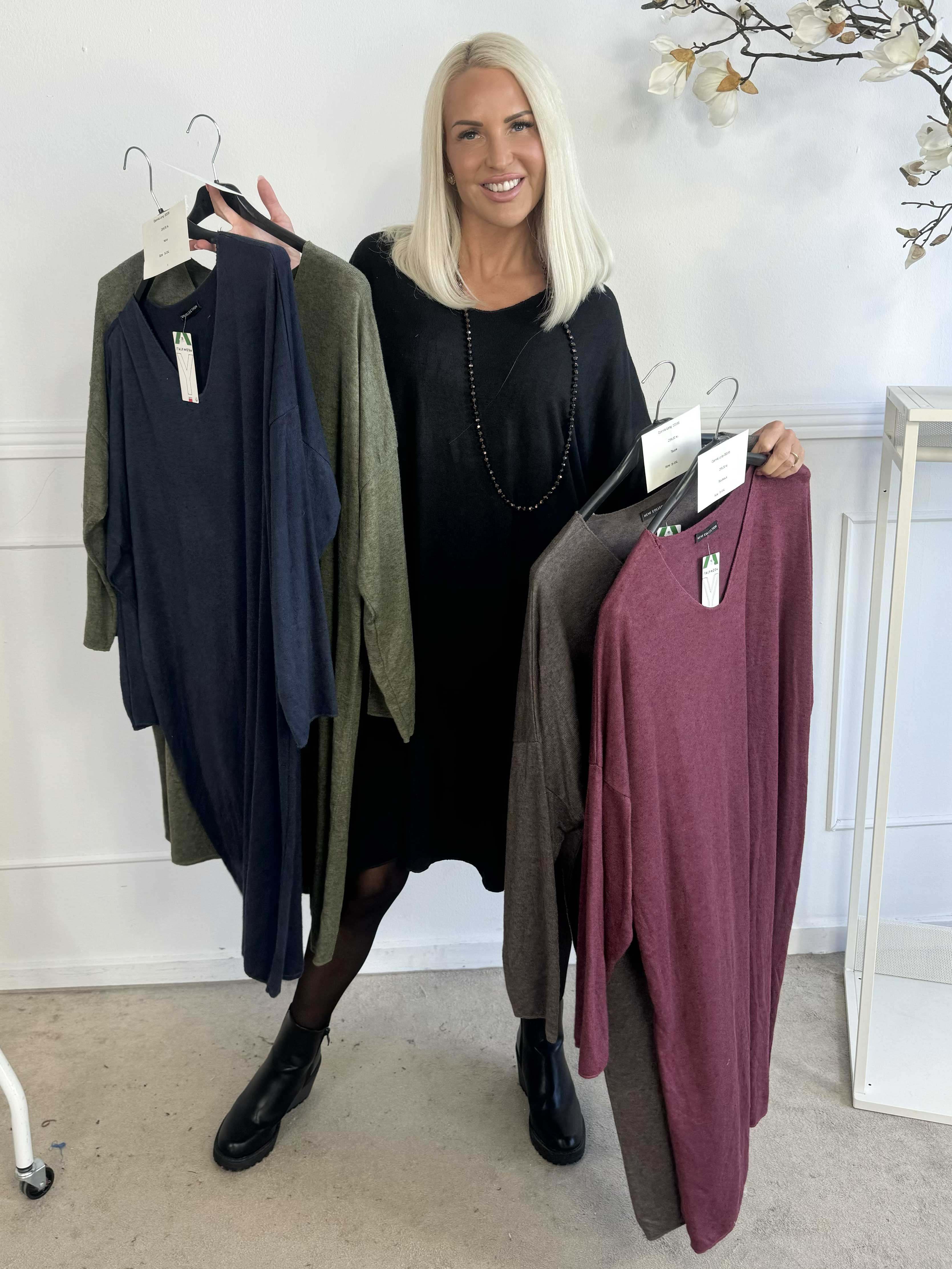 Djamila Long - Mega blød kjole i viskose med v-udskæring