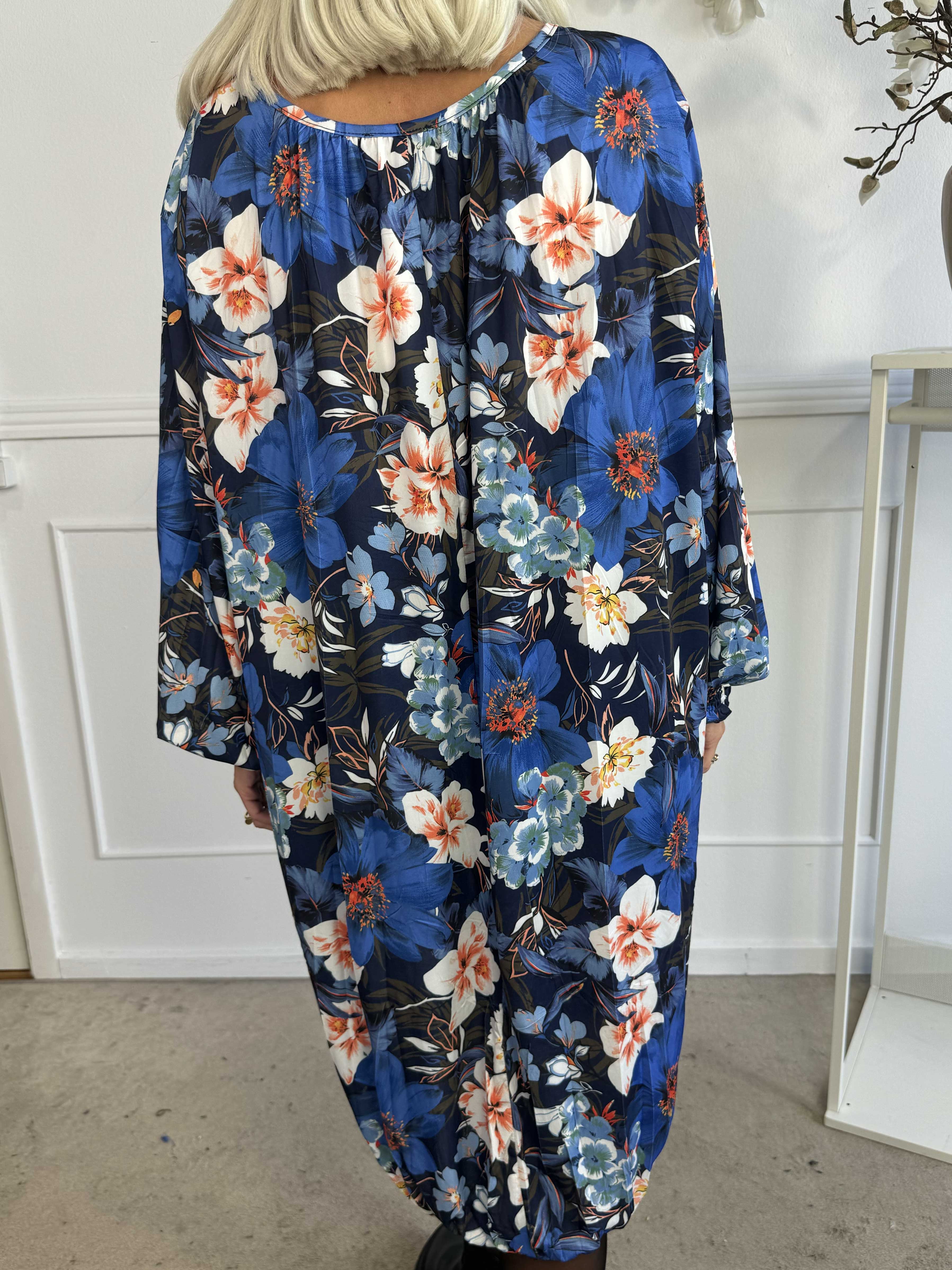 Miracle Floral Dress L/S - Elastisk blomstret kjole med lange ærmer